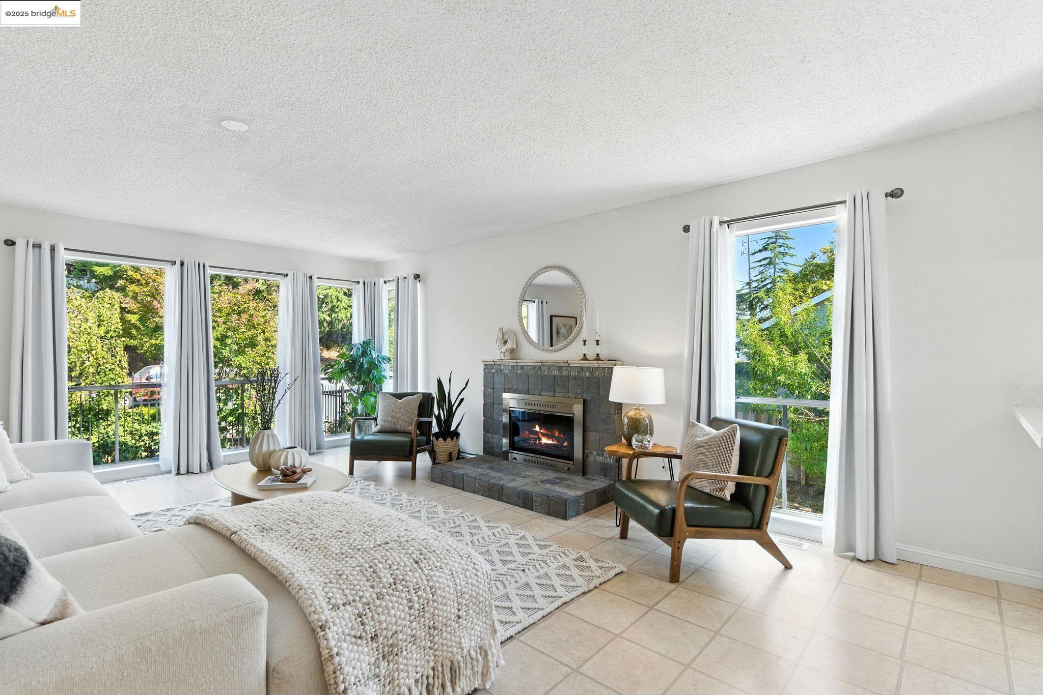 Detail Gallery Image 1 of 33 For 1155 Kelvin Rd, El Sobrante,  CA 94803 - 3 Beds | 2 Baths