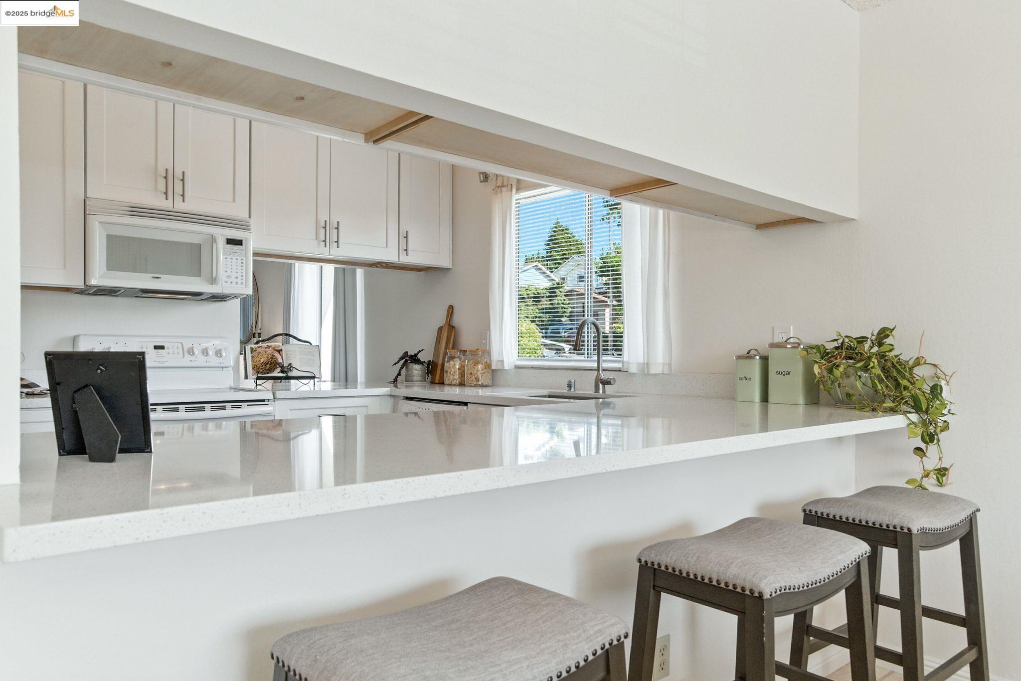 Detail Gallery Image 15 of 33 For 1155 Kelvin Rd, El Sobrante,  CA 94803 - 3 Beds | 2 Baths