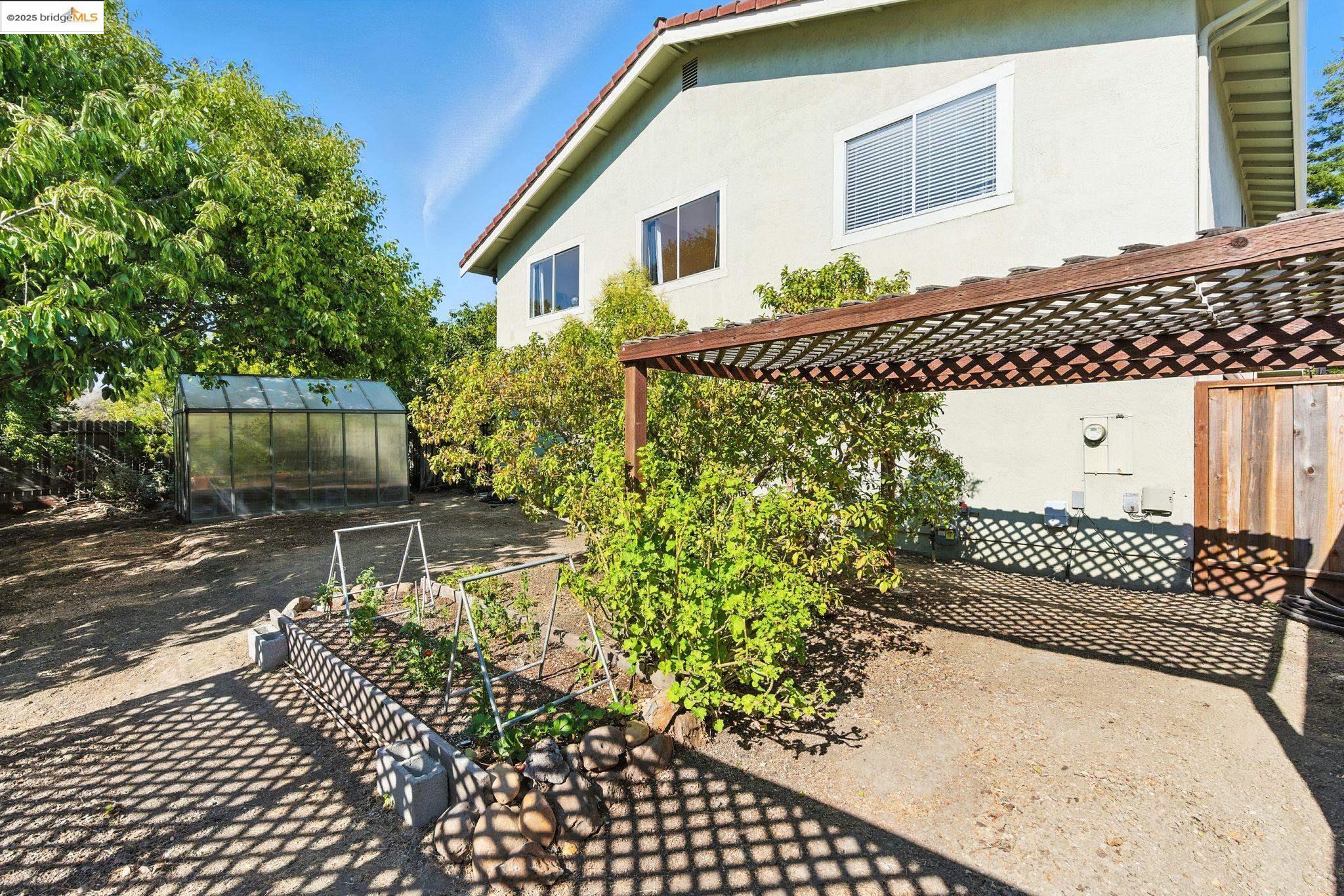 Detail Gallery Image 26 of 33 For 1155 Kelvin Rd, El Sobrante,  CA 94803 - 3 Beds | 2 Baths