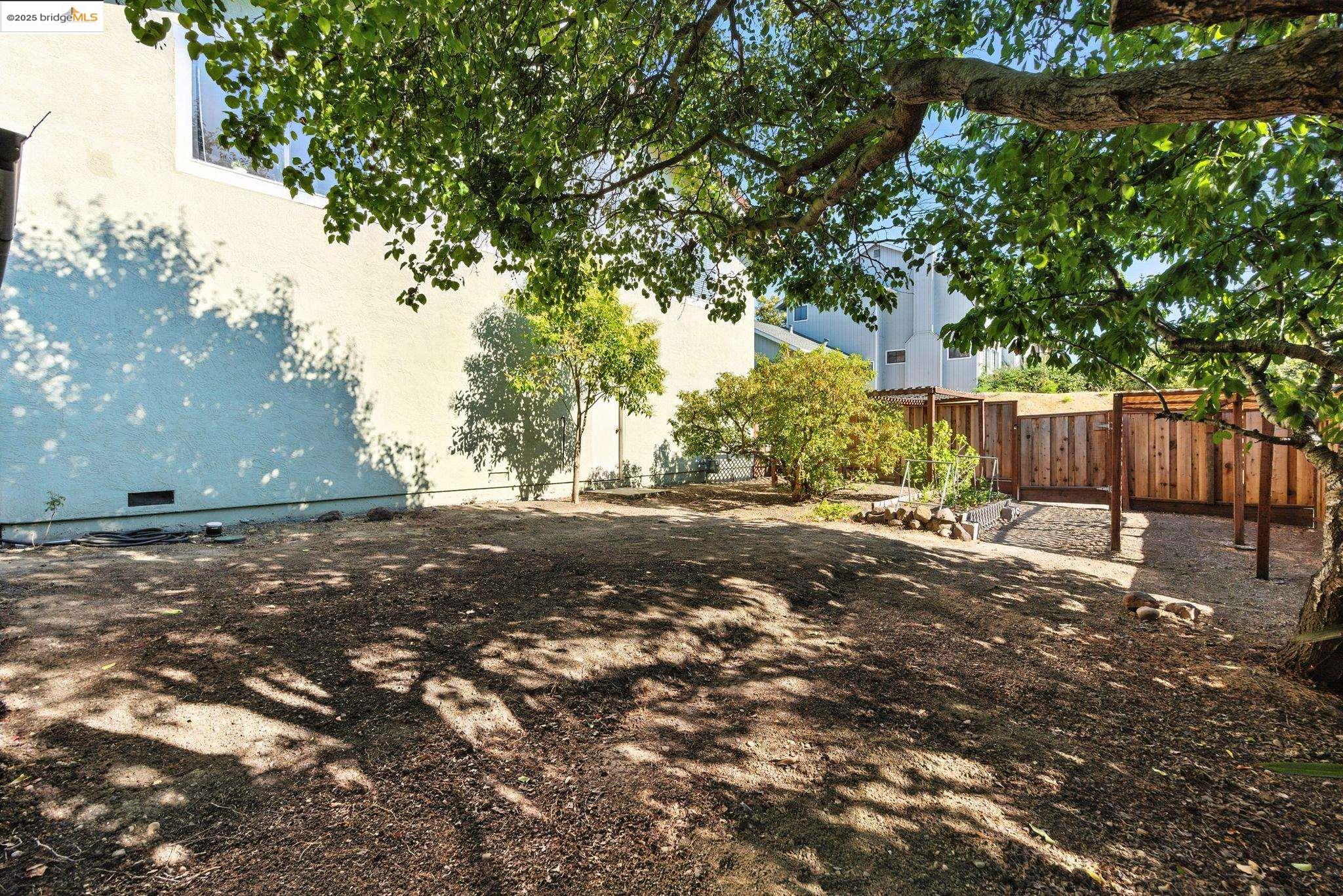 Detail Gallery Image 27 of 33 For 1155 Kelvin Rd, El Sobrante,  CA 94803 - 3 Beds | 2 Baths