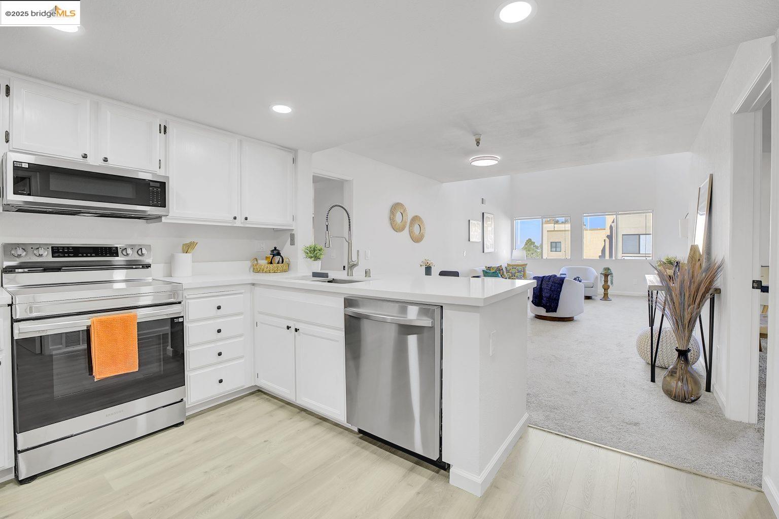 Photo #2: 41104986 Listing 