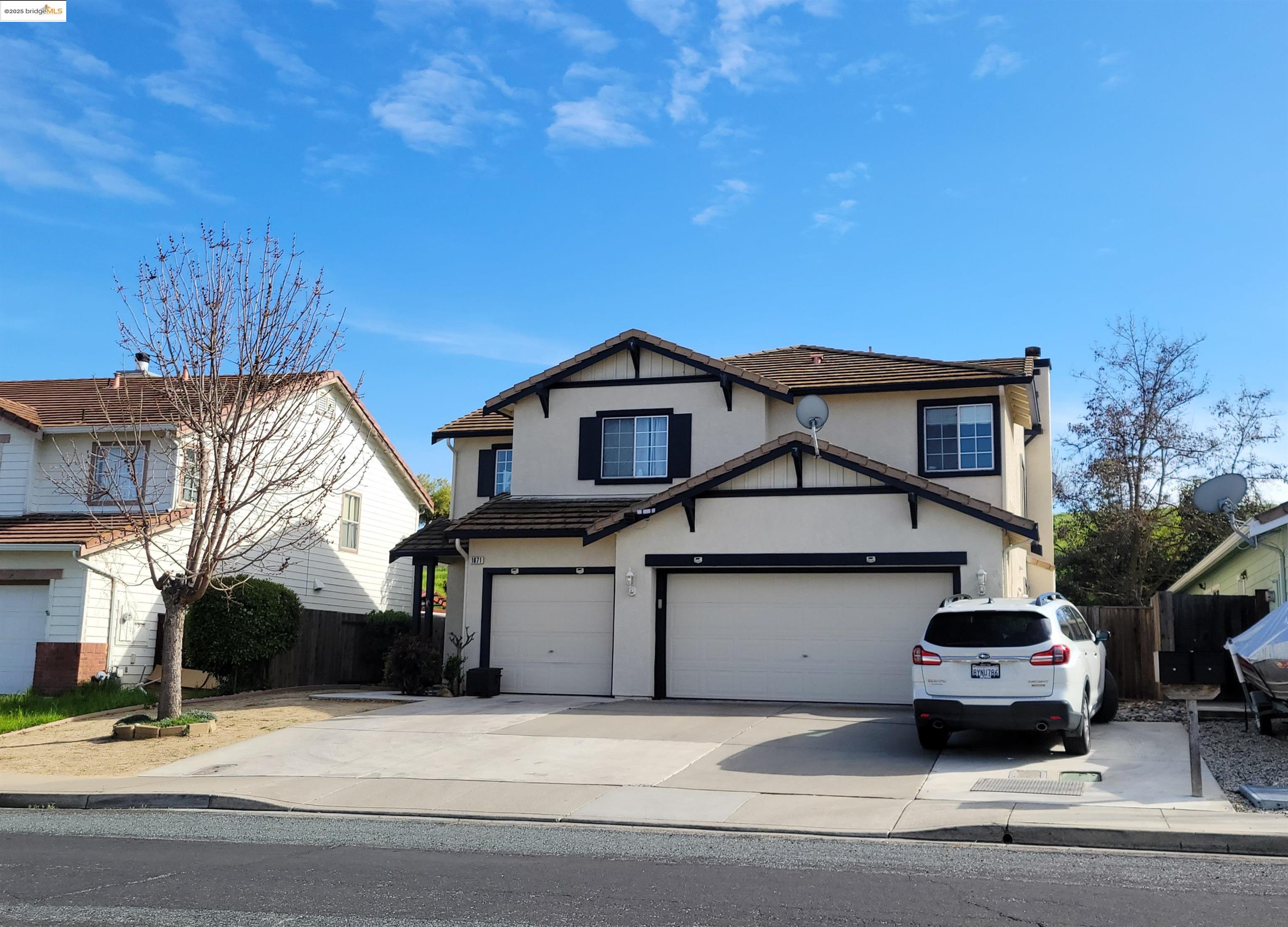 Detail Gallery Image 1 of 32 For 1071 Stonecrest Drive, Antioch,  CA 94531 - 4 Beds | 3 Baths