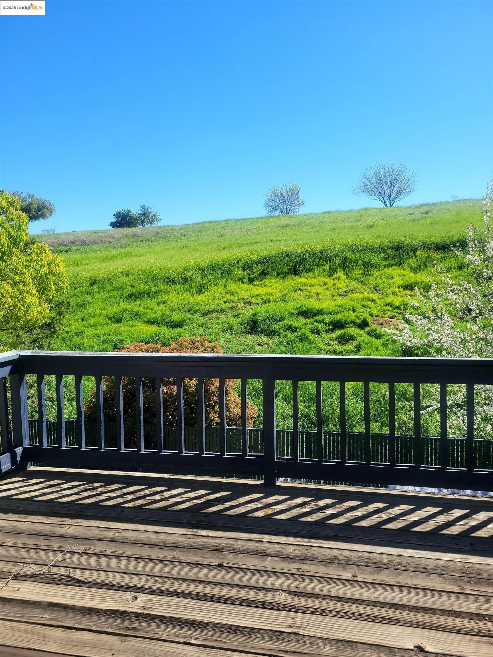 Detail Gallery Image 16 of 32 For 1071 Stonecrest Drive, Antioch,  CA 94531 - 4 Beds | 3 Baths