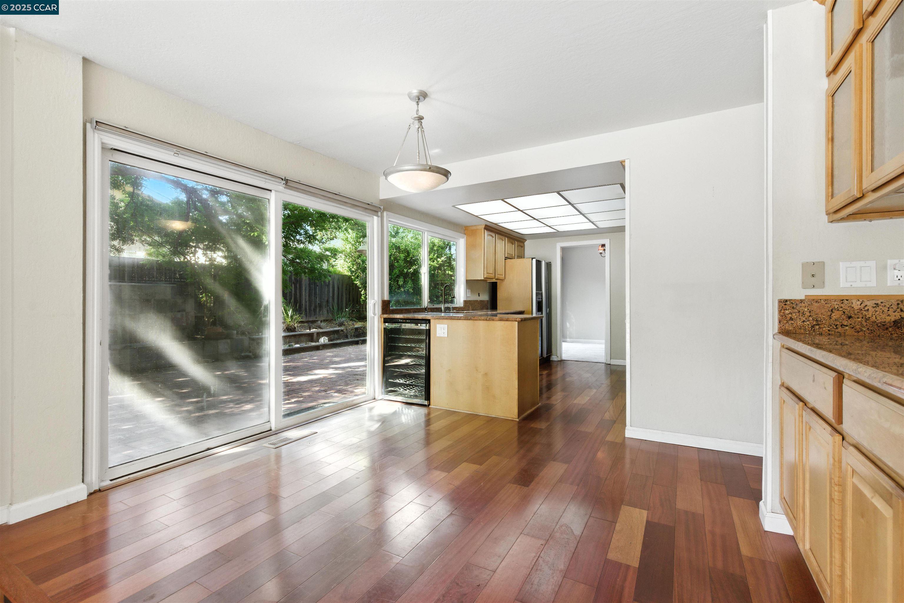 Detail Gallery Image 14 of 30 For 944 Natchez Ct, Walnut Creek,  CA 94598 - 5 Beds | 2/1 Baths