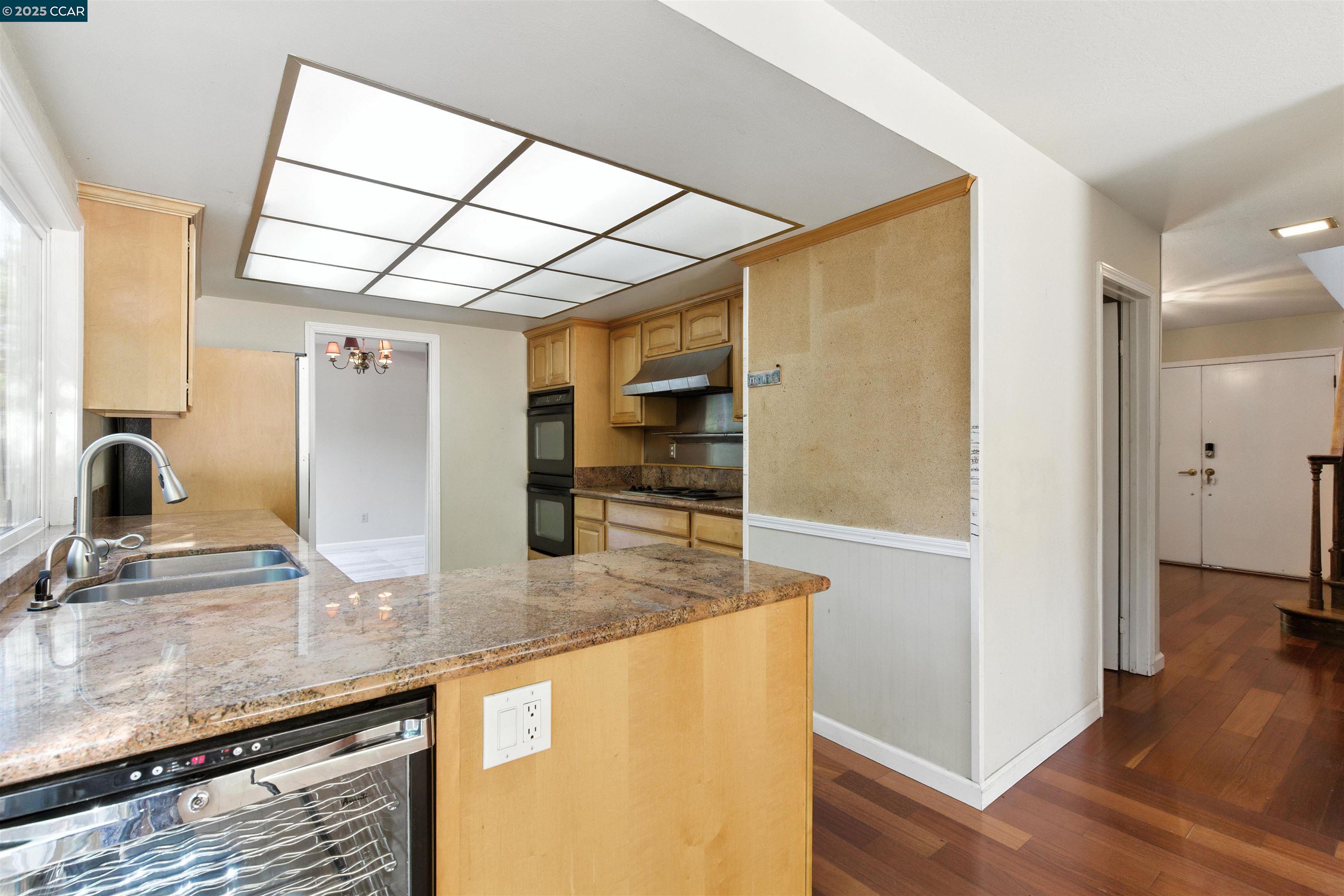 Detail Gallery Image 15 of 30 For 944 Natchez Ct, Walnut Creek,  CA 94598 - 5 Beds | 2/1 Baths
