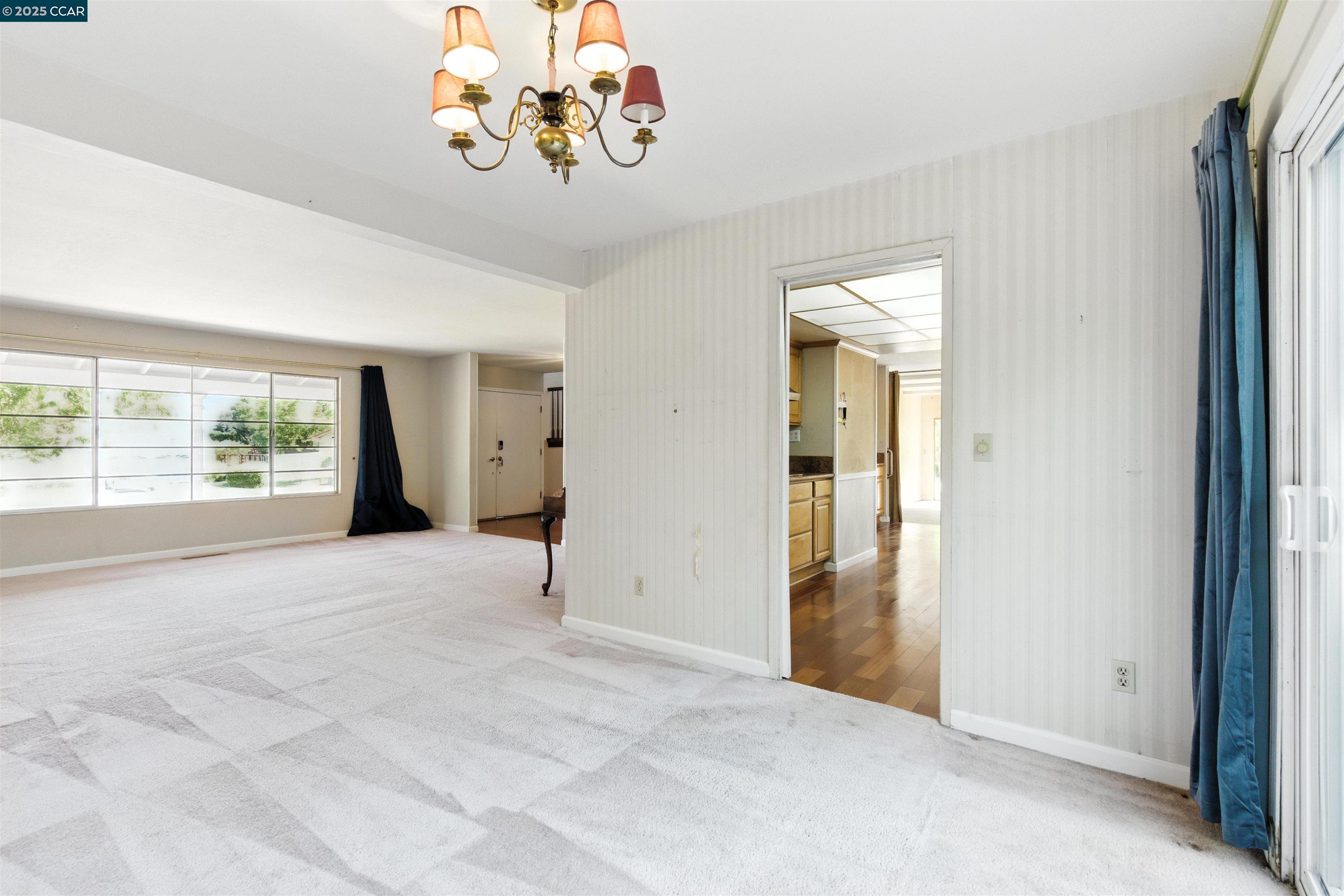 Detail Gallery Image 3 of 30 For 944 Natchez Ct, Walnut Creek,  CA 94598 - 5 Beds | 2/1 Baths