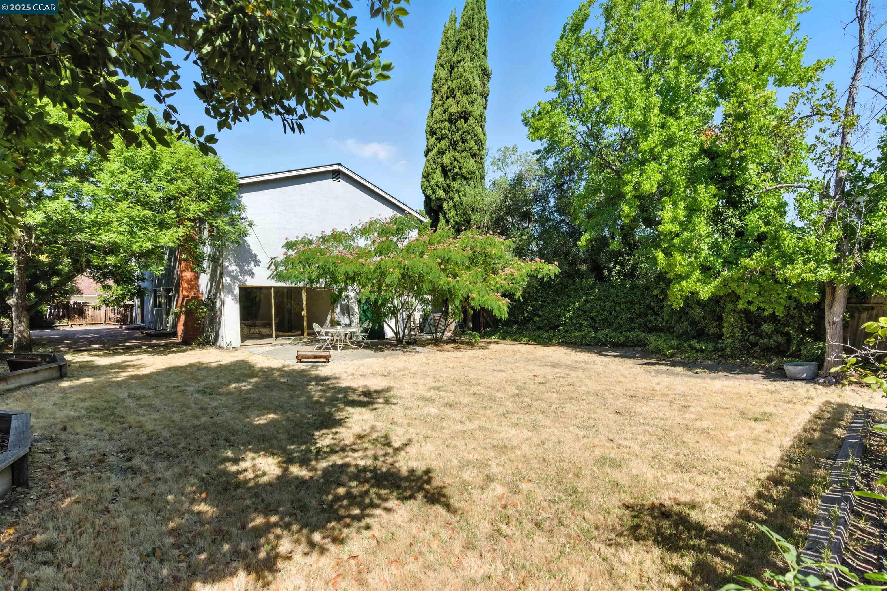 Detail Gallery Image 29 of 30 For 944 Natchez Ct, Walnut Creek,  CA 94598 - 5 Beds | 2/1 Baths