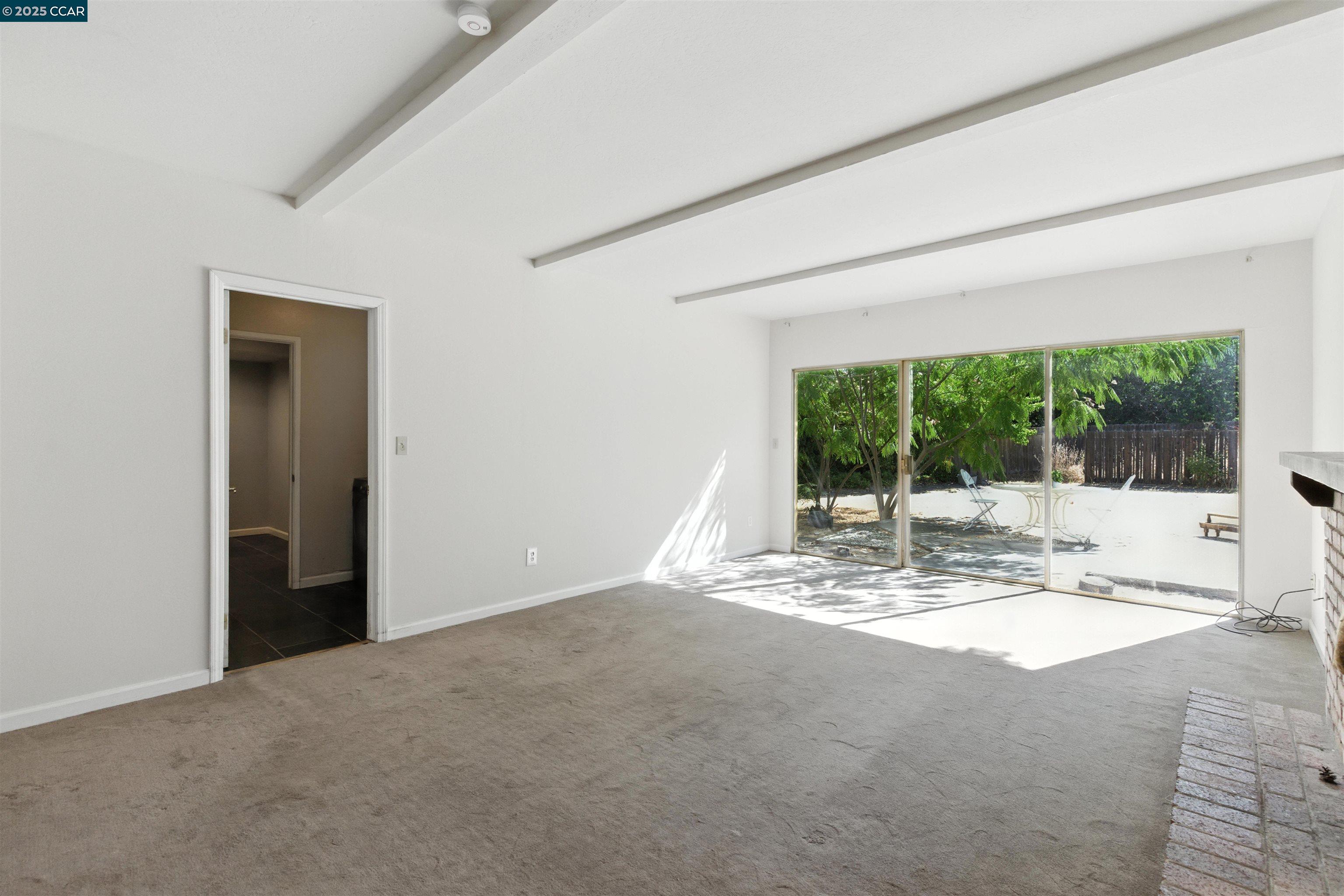 Detail Gallery Image 7 of 30 For 944 Natchez Ct, Walnut Creek,  CA 94598 - 5 Beds | 2/1 Baths