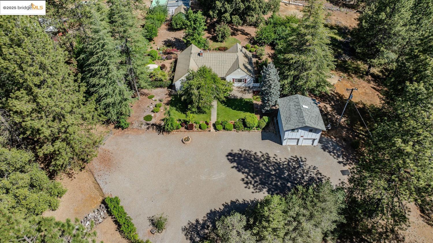 Detail Gallery Image 3 of 60 For 4048 Independence Road 1, Mokelumne Hill,  CA 95245-9763 - 5 Beds | 4 Baths
