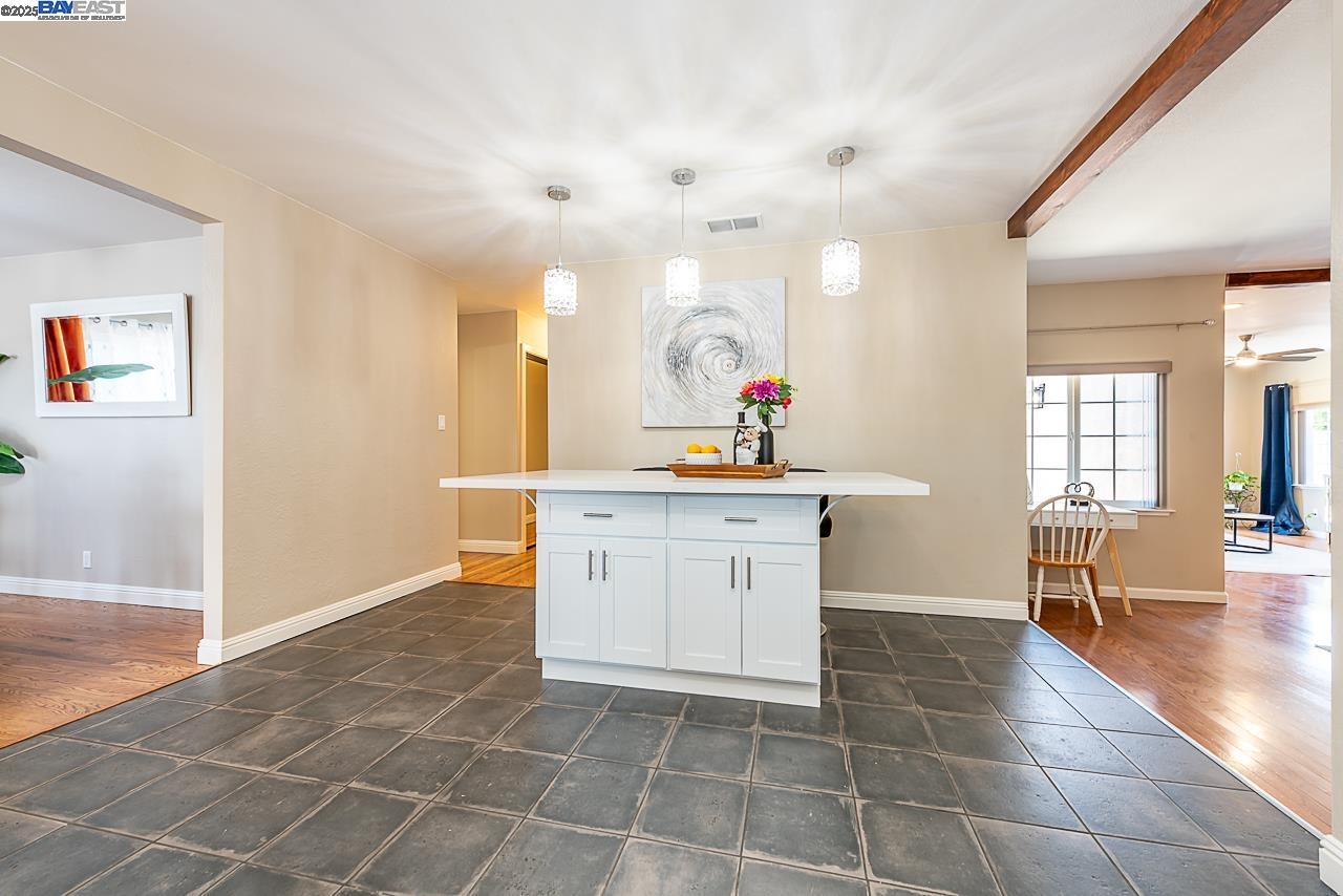 Detail Gallery Image 16 of 53 For 32409 Elizabeth Way, Union City,  CA 94587 - 4 Beds | 2 Baths