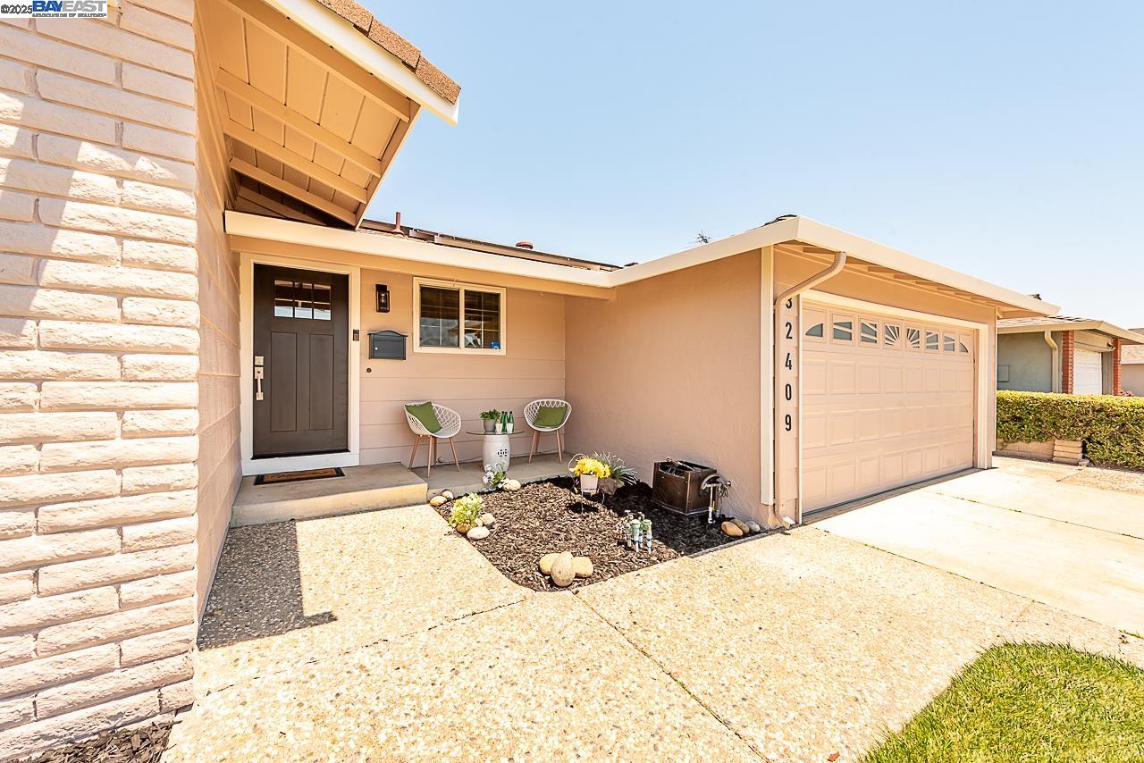 Detail Gallery Image 4 of 52 For 32409 Elizabeth Way, Union City,  CA 94587 - 4 Beds | 2 Baths