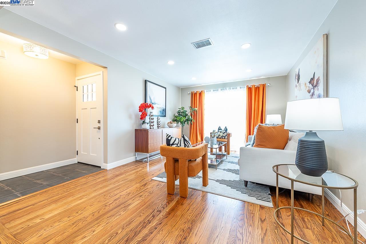 Detail Gallery Image 5 of 53 For 32409 Elizabeth Way, Union City,  CA 94587 - 4 Beds | 2 Baths