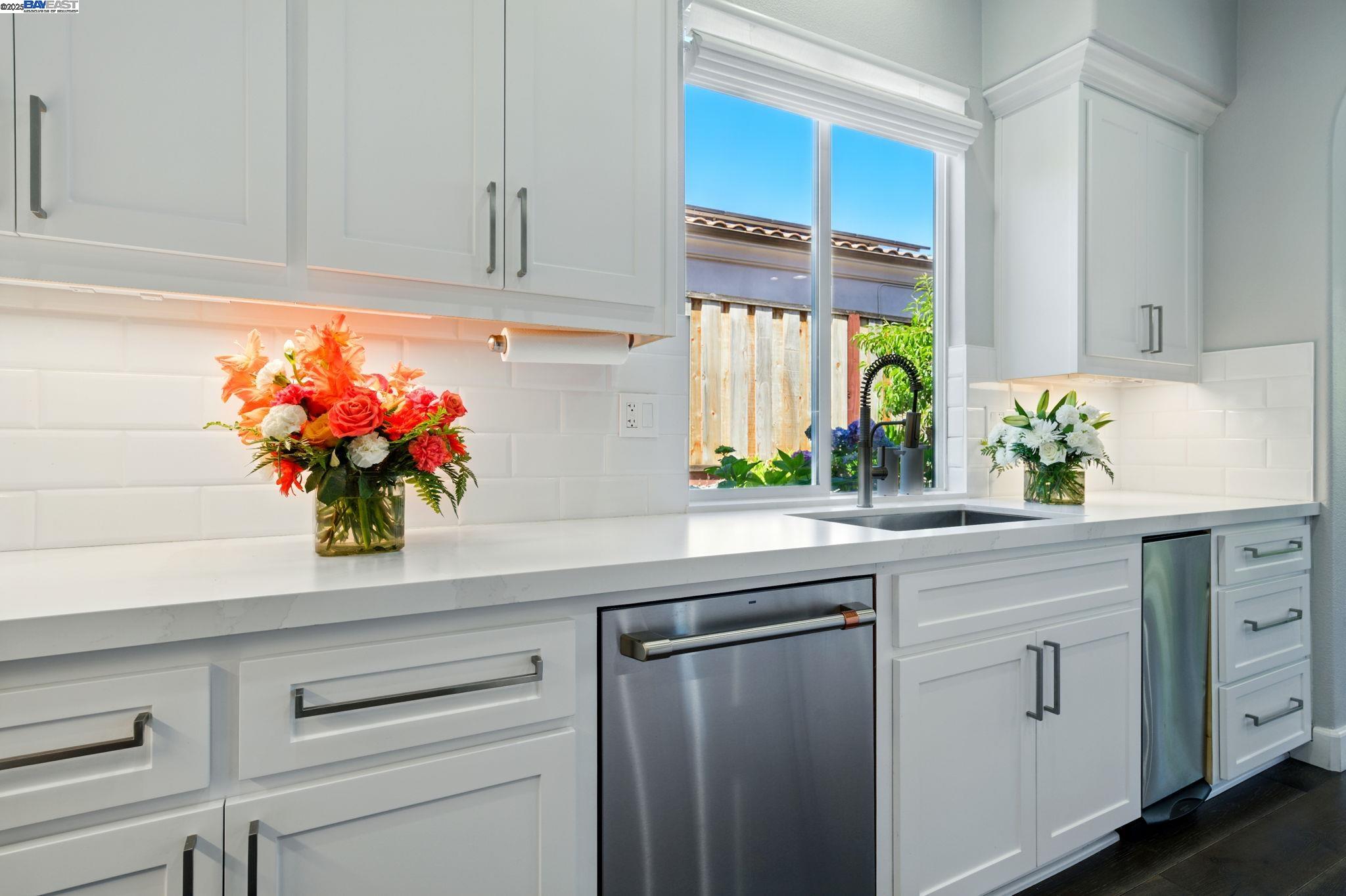 Detail Gallery Image 14 of 55 For 9569 Velvetleaf Cir, San Ramon,  CA 94582 - 5 Beds | 4 Baths