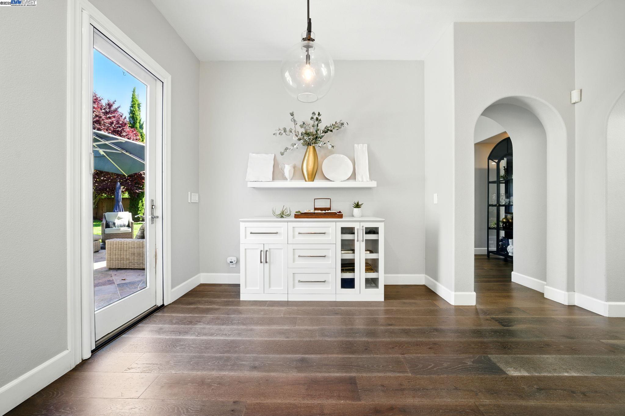 Detail Gallery Image 15 of 55 For 9569 Velvetleaf Cir, San Ramon,  CA 94582 - 5 Beds | 4 Baths