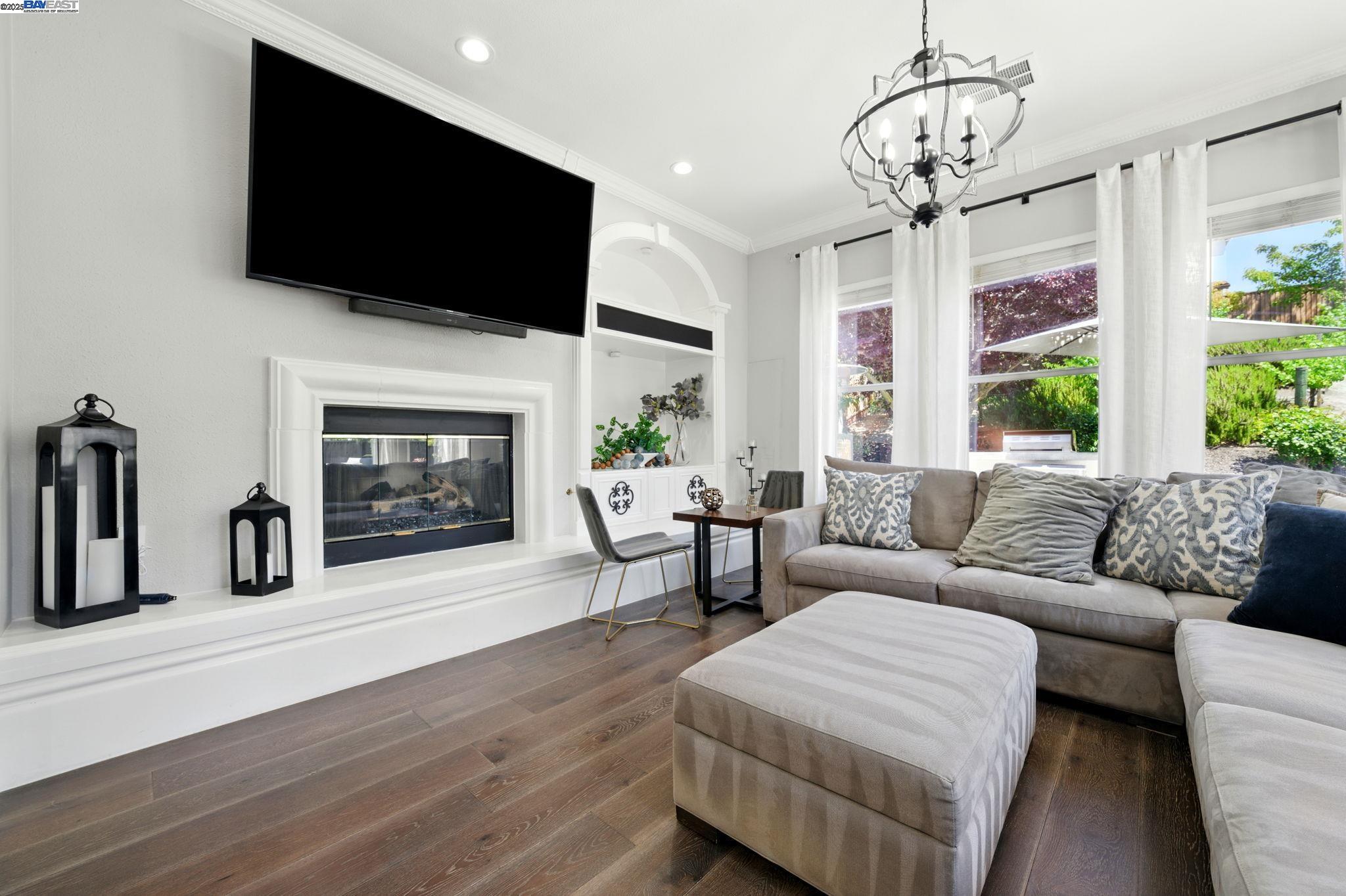 Detail Gallery Image 18 of 55 For 9569 Velvetleaf Cir, San Ramon,  CA 94582 - 5 Beds | 4 Baths