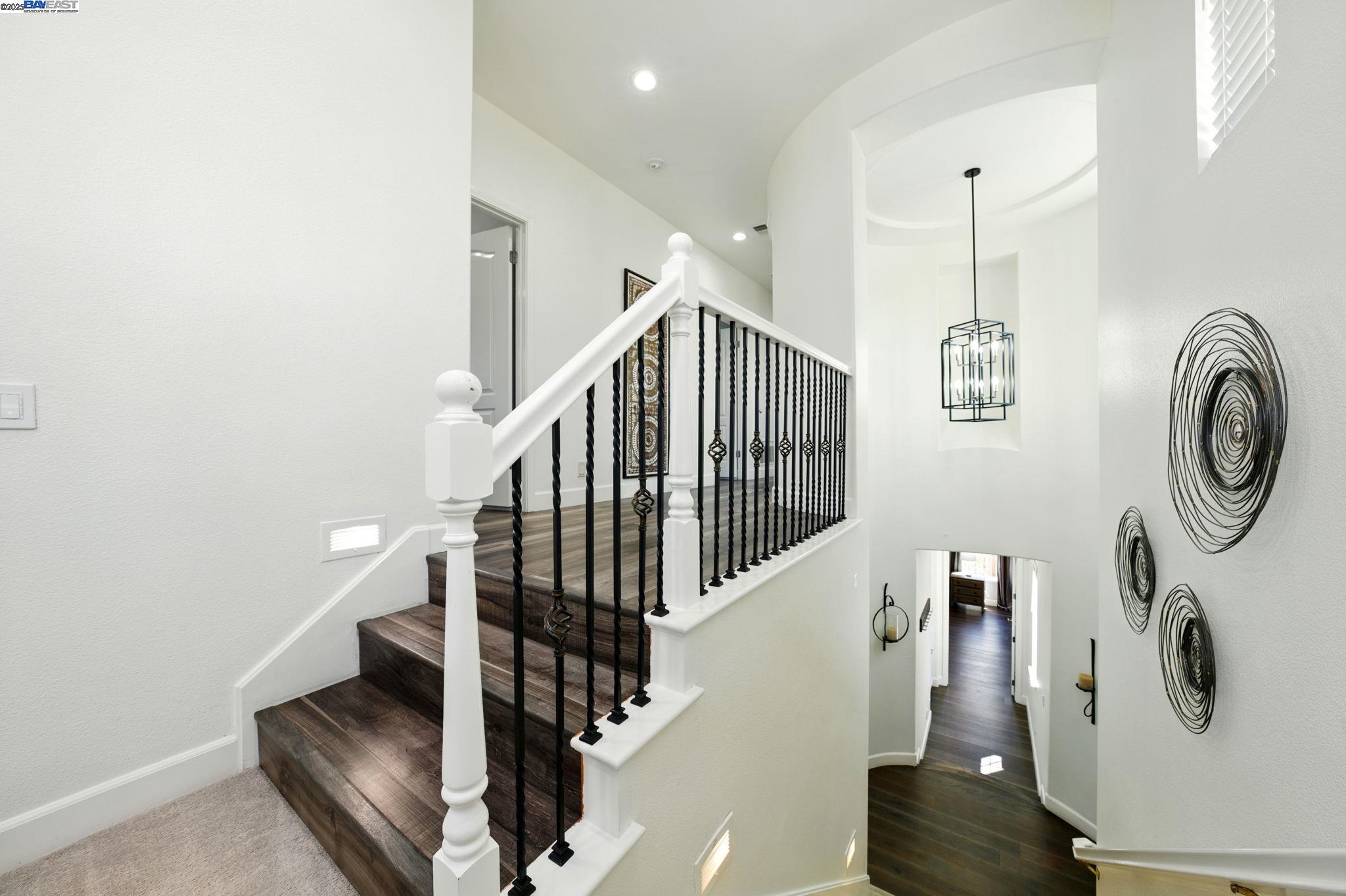 Detail Gallery Image 20 of 55 For 9569 Velvetleaf Cir, San Ramon,  CA 94582 - 5 Beds | 4 Baths