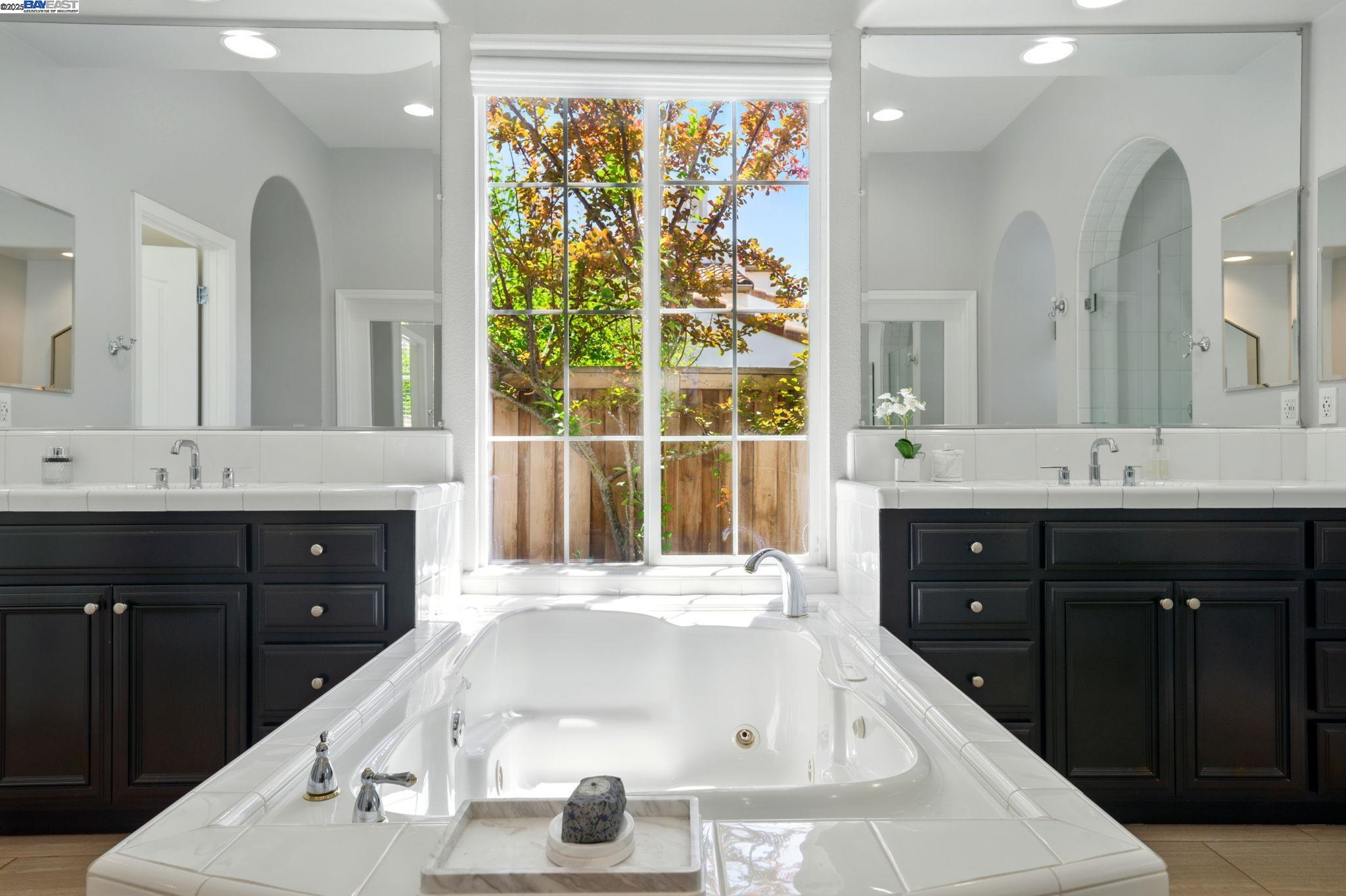 Detail Gallery Image 27 of 55 For 9569 Velvetleaf Cir, San Ramon,  CA 94582 - 5 Beds | 4 Baths