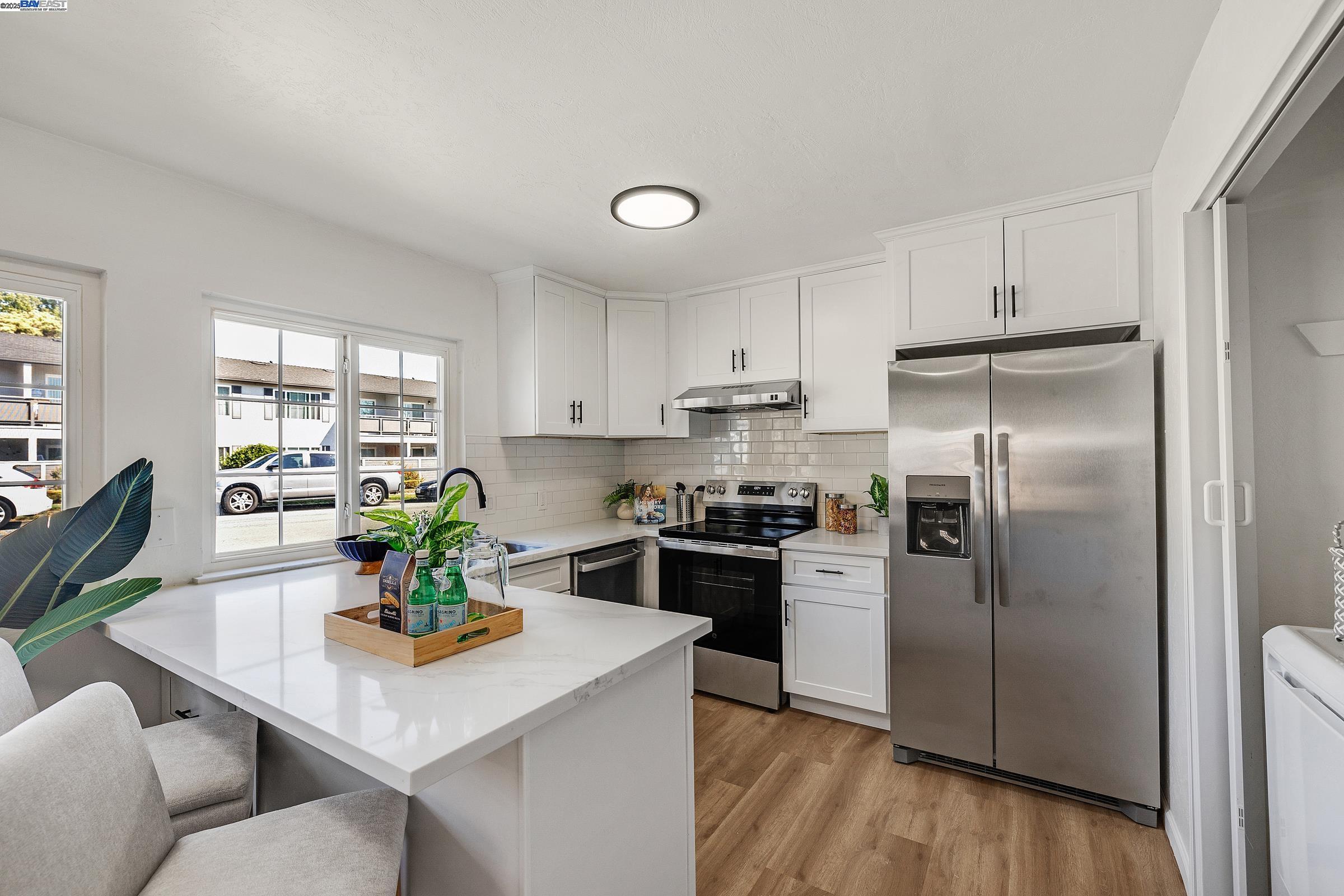 Detail Gallery Image 6 of 30 For 4071 Nicolet Ave, Fremont,  CA 94536 - 2 Beds | 1 Baths