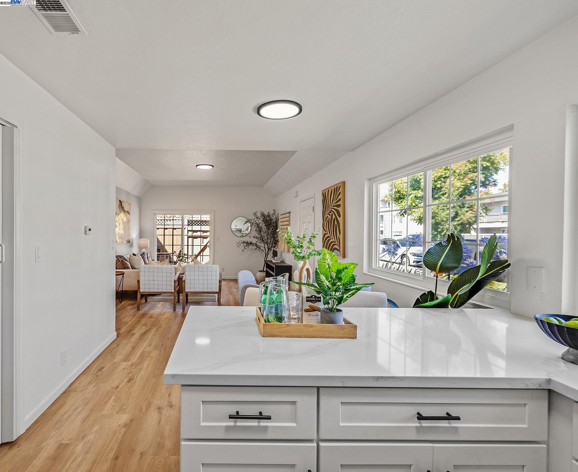 Detail Gallery Image 10 of 30 For 4071 Nicolet Ave, Fremont,  CA 94536 - 2 Beds | 1 Baths