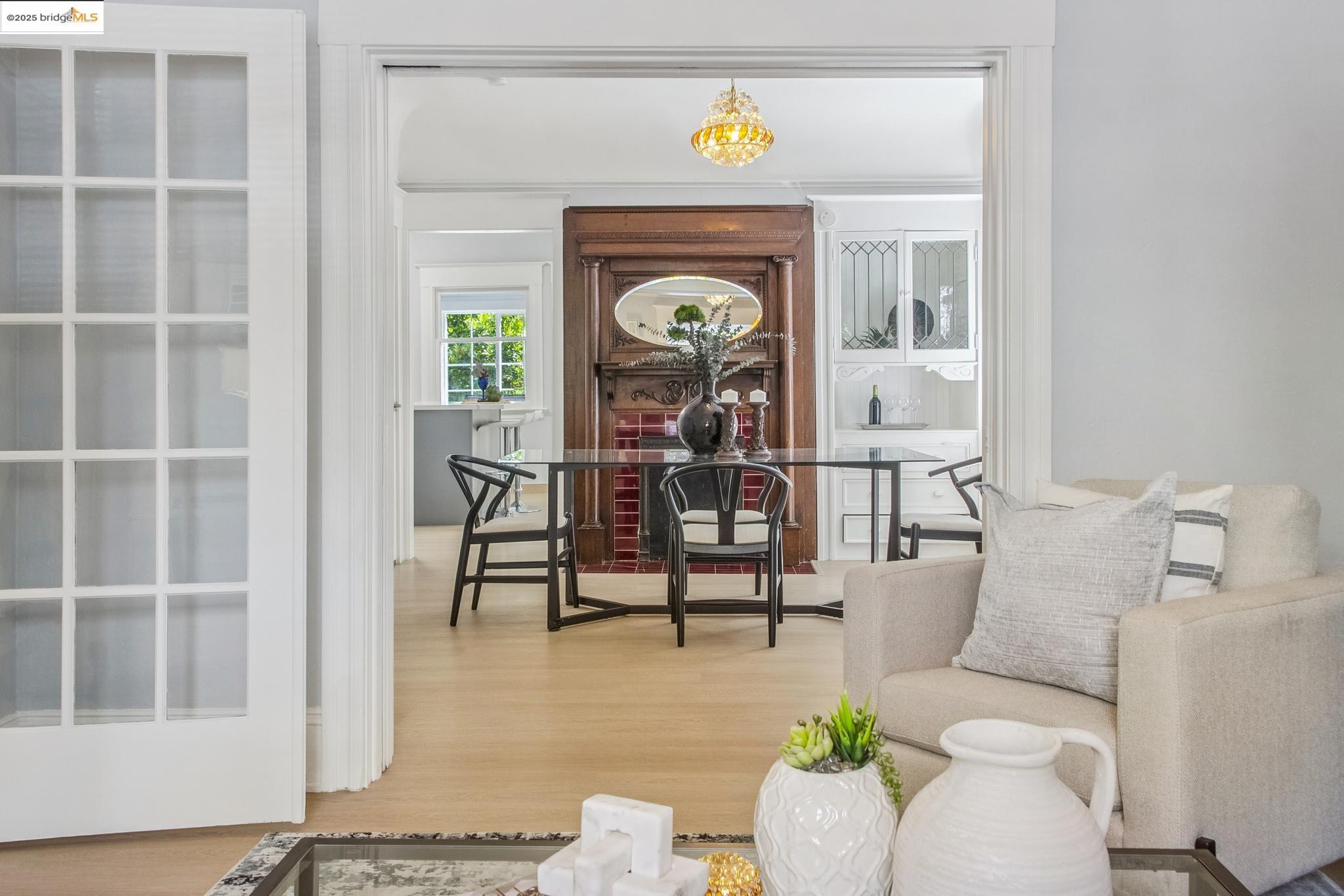 Detail Gallery Image 14 of 56 For 183 11th St, Oakland,  CA 94607 - 3 Beds | 2 Baths