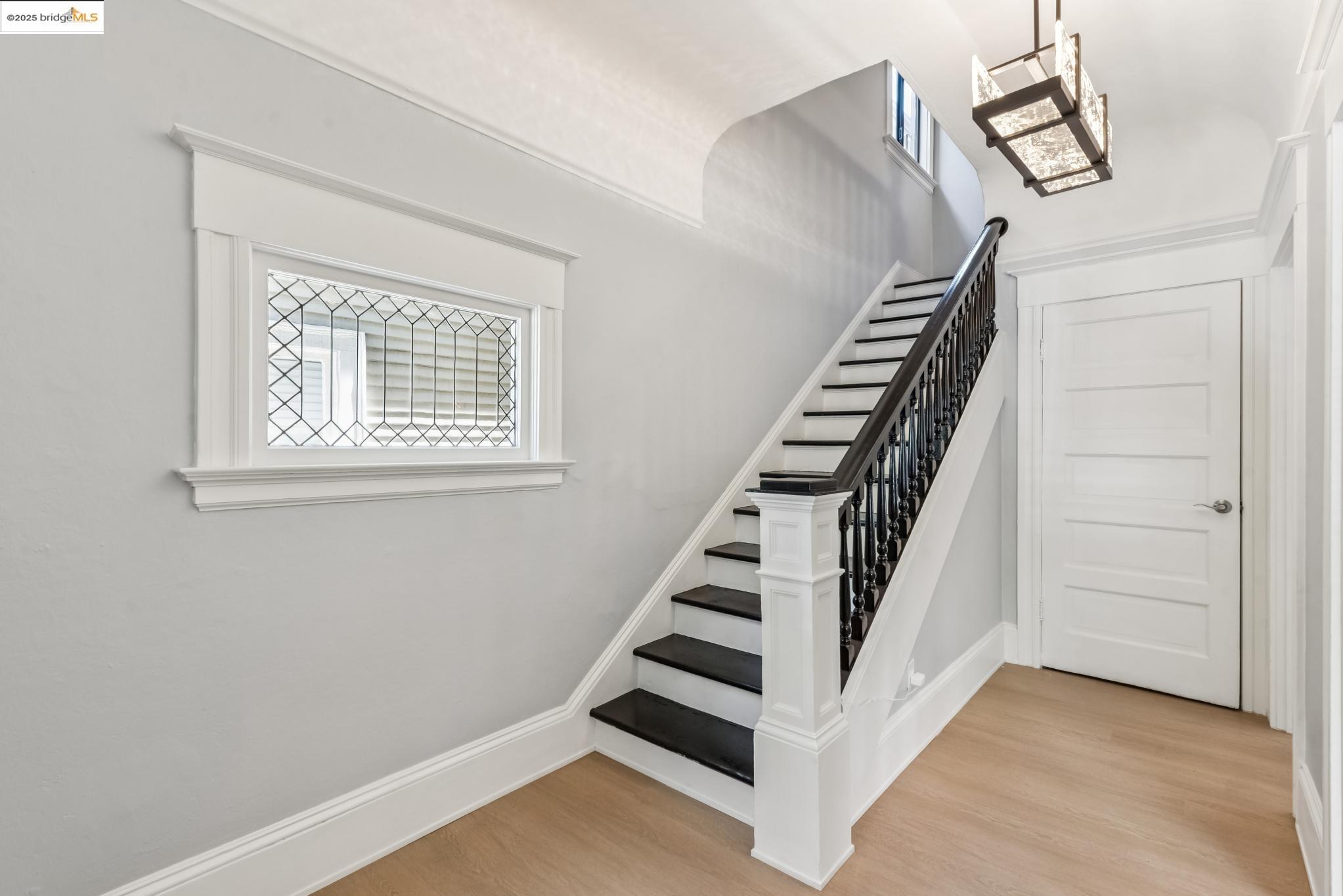 Detail Gallery Image 35 of 56 For 183 11th St, Oakland,  CA 94607 - 3 Beds | 2 Baths