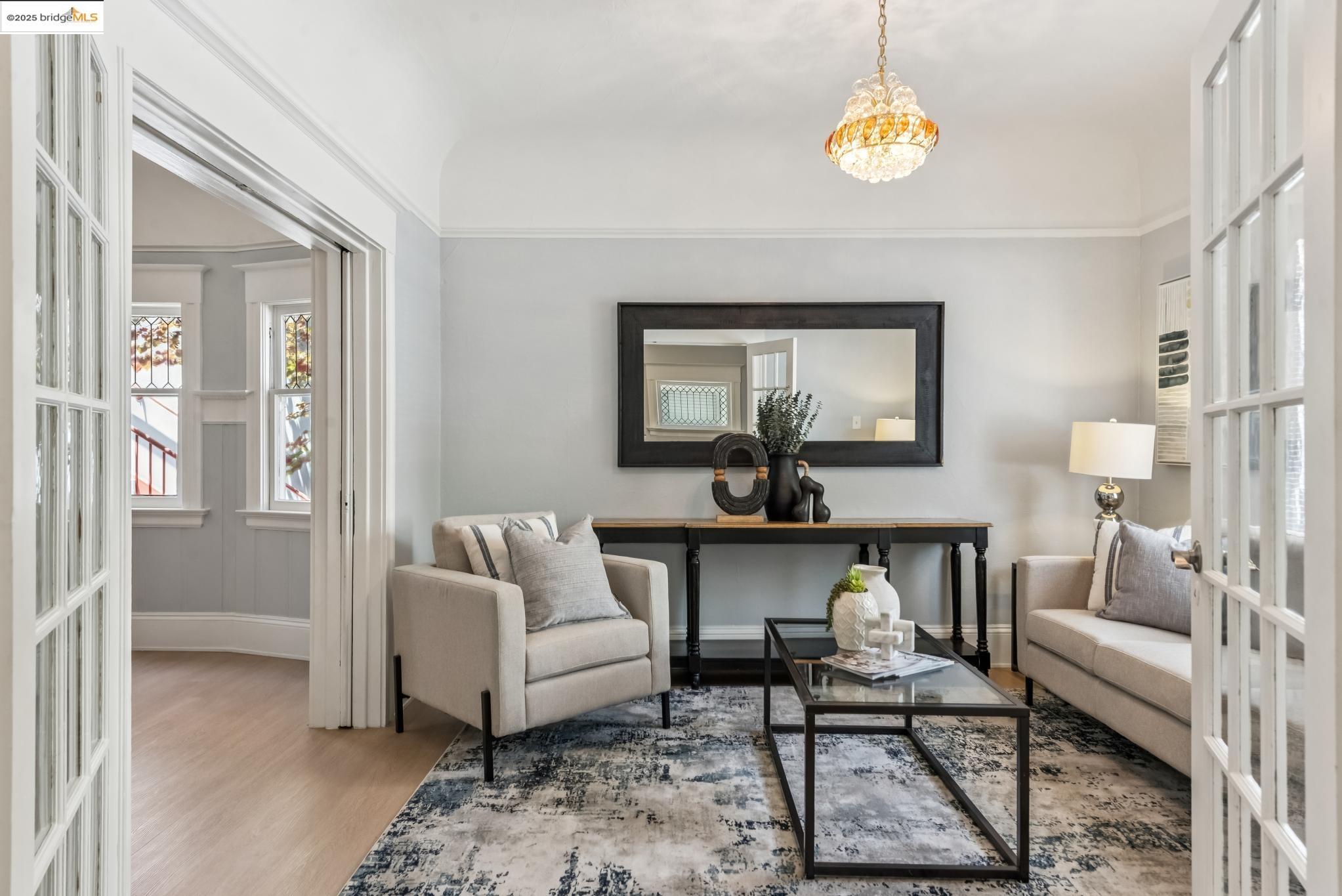 Detail Gallery Image 5 of 56 For 183 11th St, Oakland,  CA 94607 - 3 Beds | 2 Baths