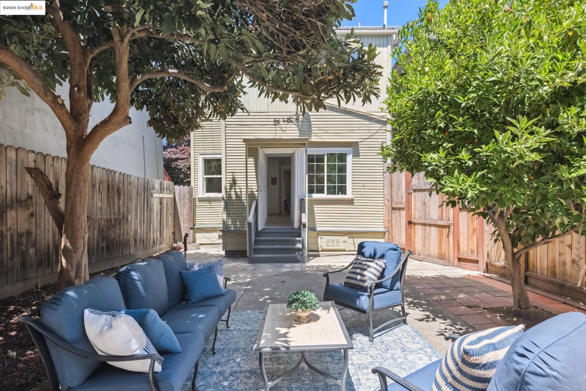 Detail Gallery Image 55 of 56 For 183 11th St, Oakland,  CA 94607 - 3 Beds | 2 Baths