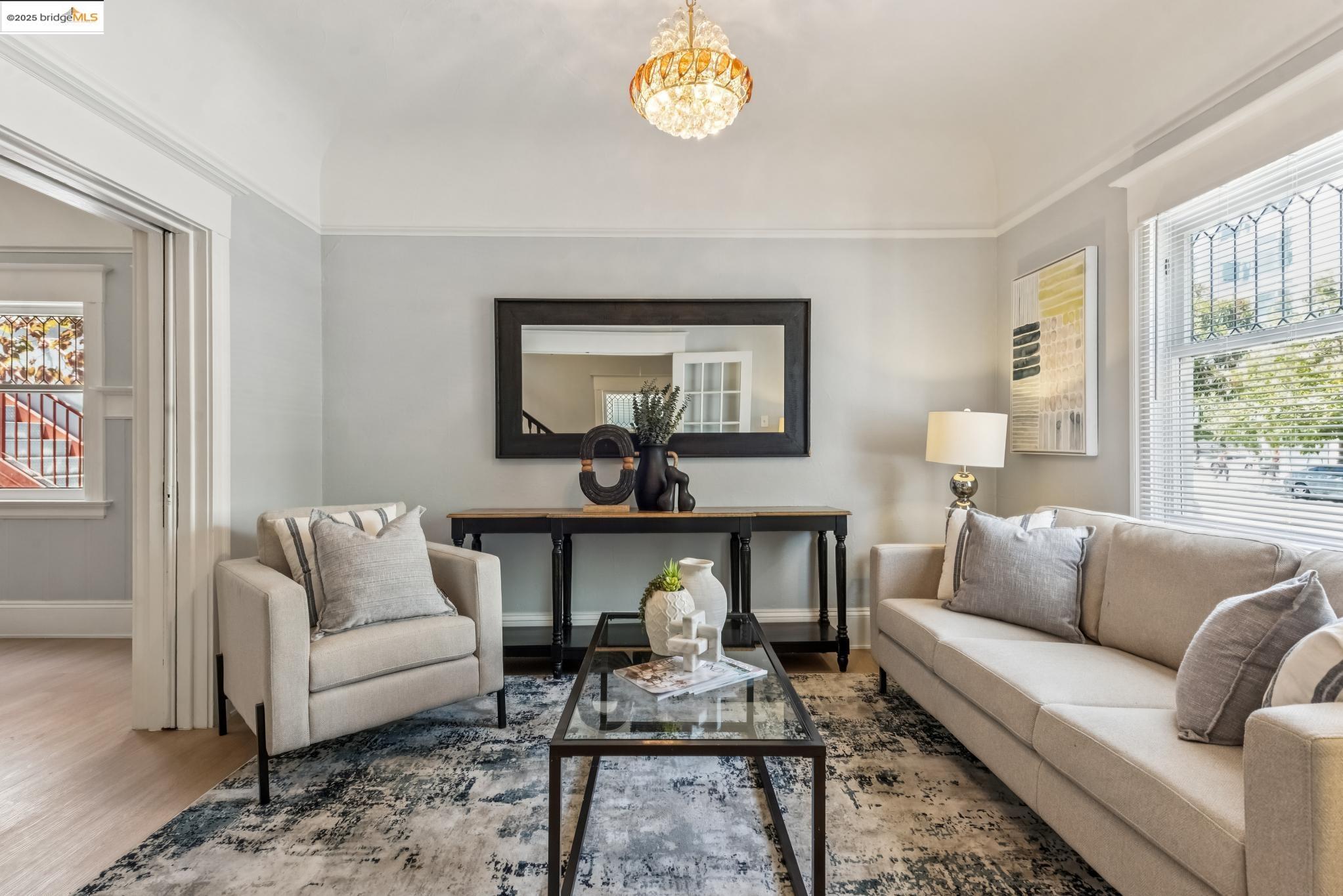 Detail Gallery Image 7 of 56 For 183 11th St, Oakland,  CA 94607 - 3 Beds | 2 Baths