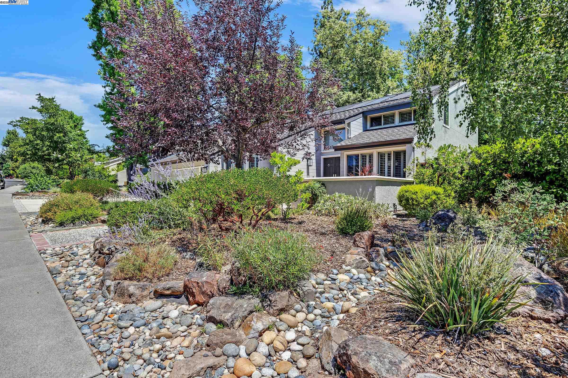 Detail Gallery Image 1 of 33 For 2830 Lavender, Walnut Creek,  CA 94596 - 5 Beds | 3 Baths