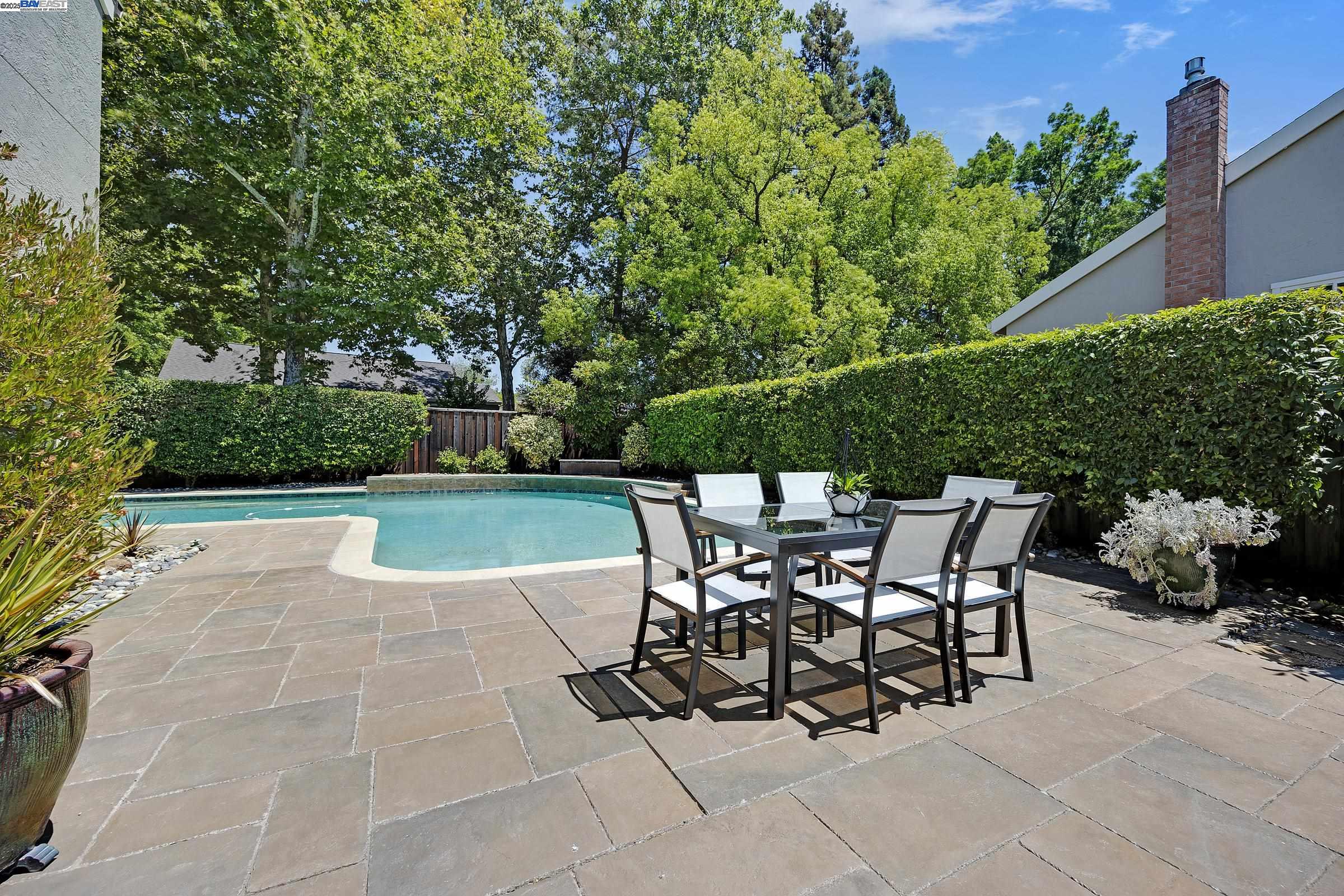 Detail Gallery Image 22 of 33 For 2830 Lavender, Walnut Creek,  CA 94596 - 5 Beds | 3 Baths