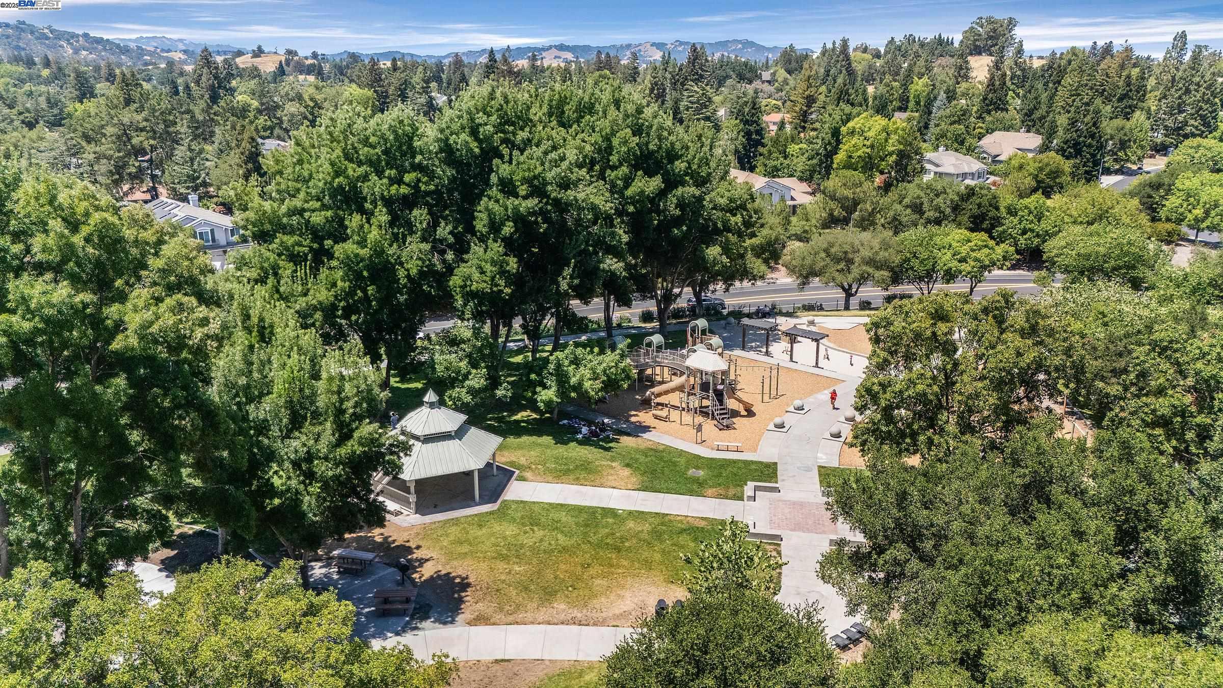 Detail Gallery Image 31 of 33 For 2830 Lavender, Walnut Creek,  CA 94596 - 5 Beds | 3 Baths