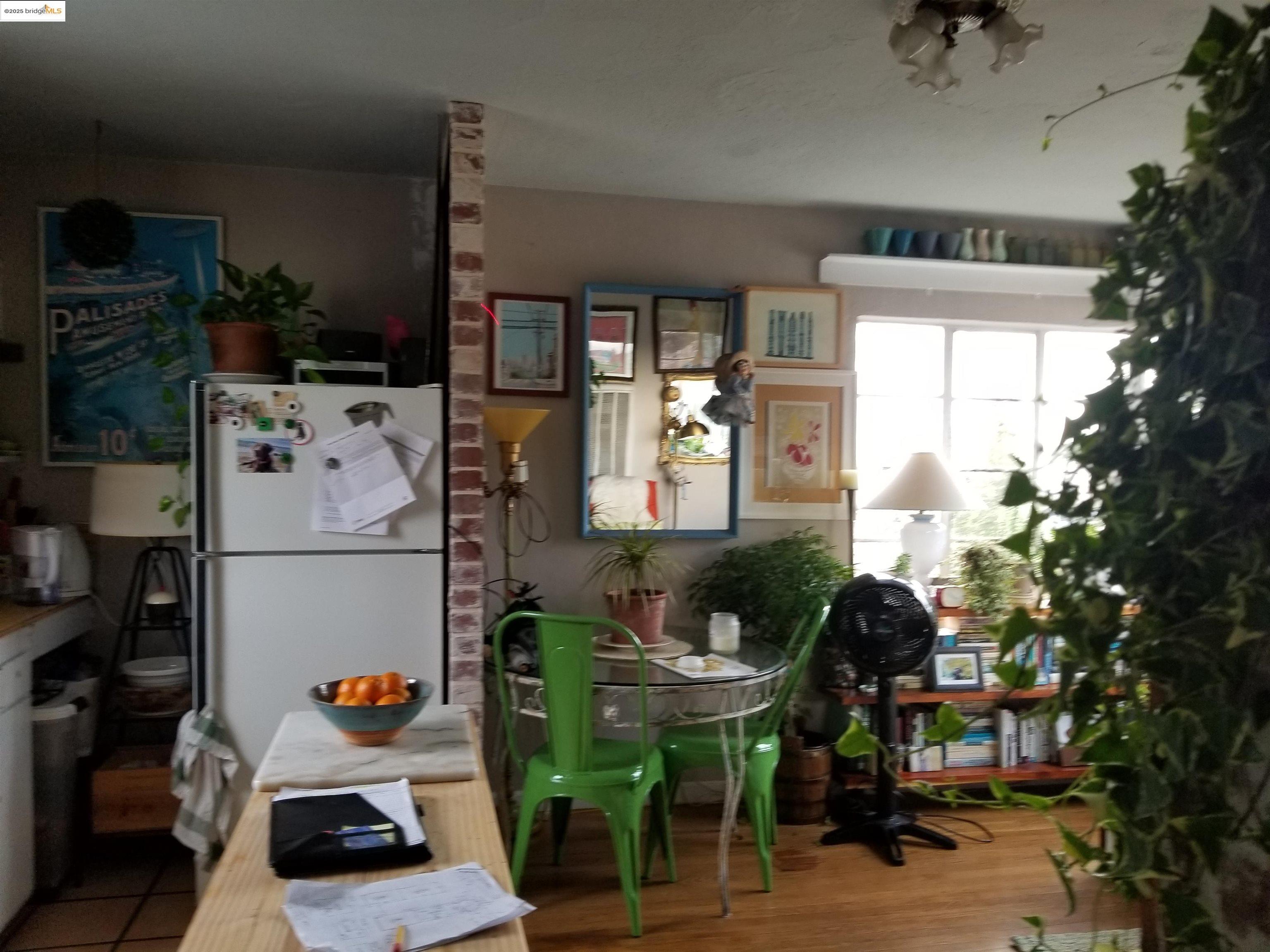 Detail Gallery Image 5 of 8 For 2752 14th Ave, Oakland,  CA 94606 - – Beds | – Baths
