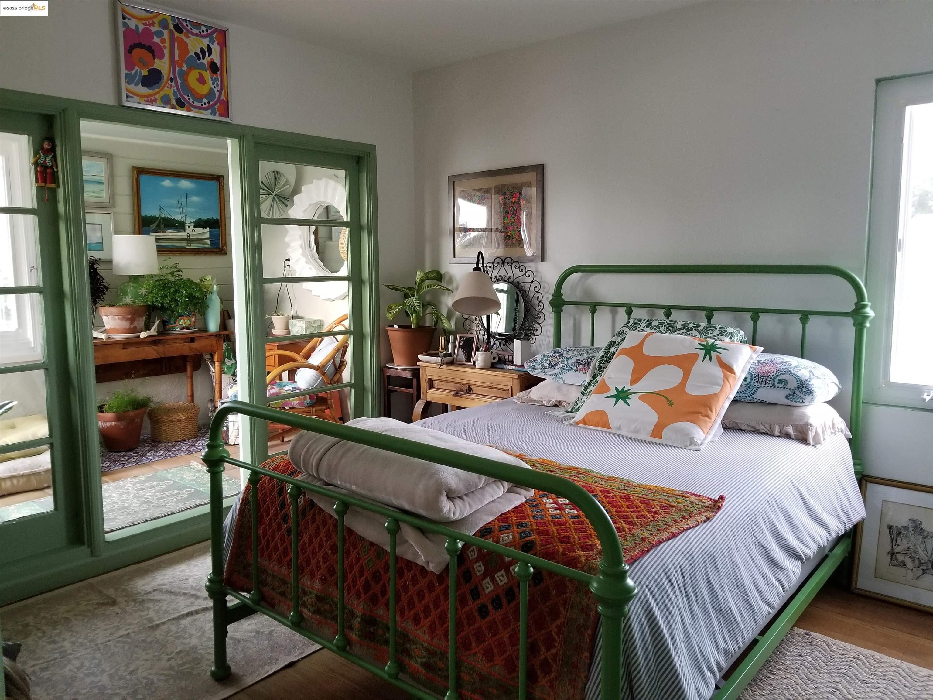 Detail Gallery Image 6 of 8 For 2752 14th Ave, Oakland,  CA 94606 - – Beds | – Baths
