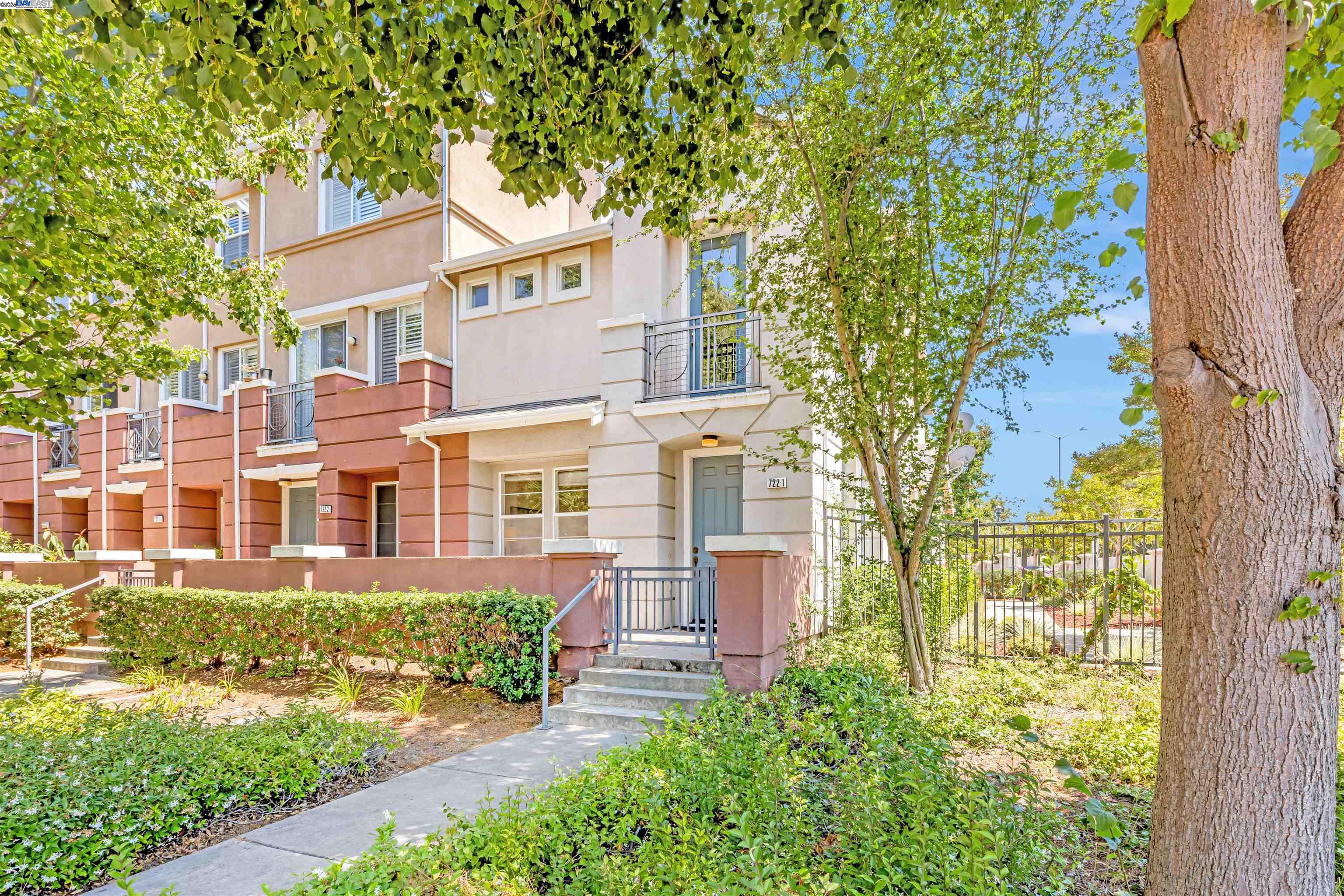 Photo #2: 41105002 Listing 
