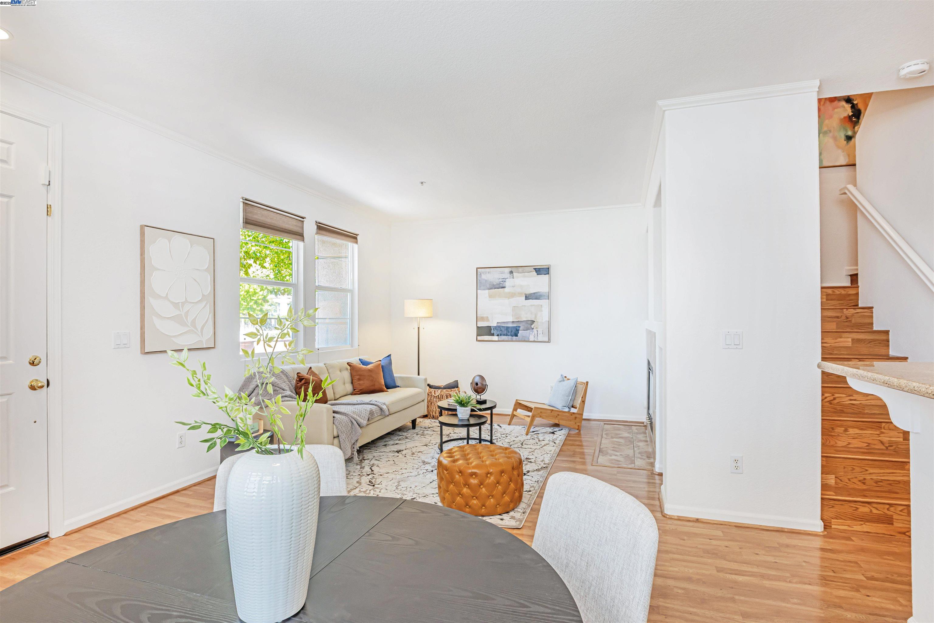 Detail Gallery Image 14 of 37 For 722 City Walk Pl #1,  Hayward,  CA 94541 - 3 Beds | 2/1 Baths