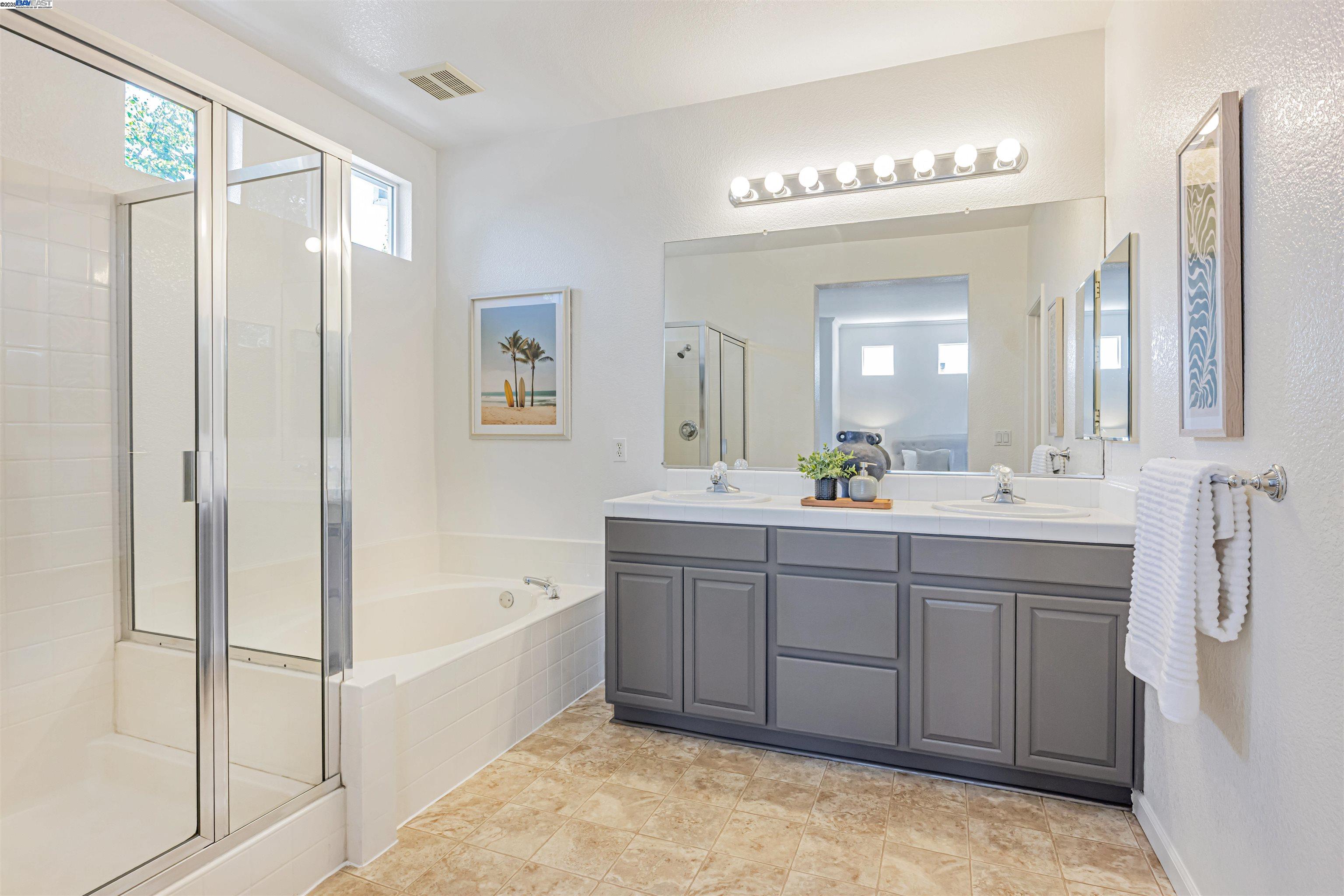 Detail Gallery Image 20 of 37 For 722 City Walk Pl #1,  Hayward,  CA 94541 - 3 Beds | 2/1 Baths