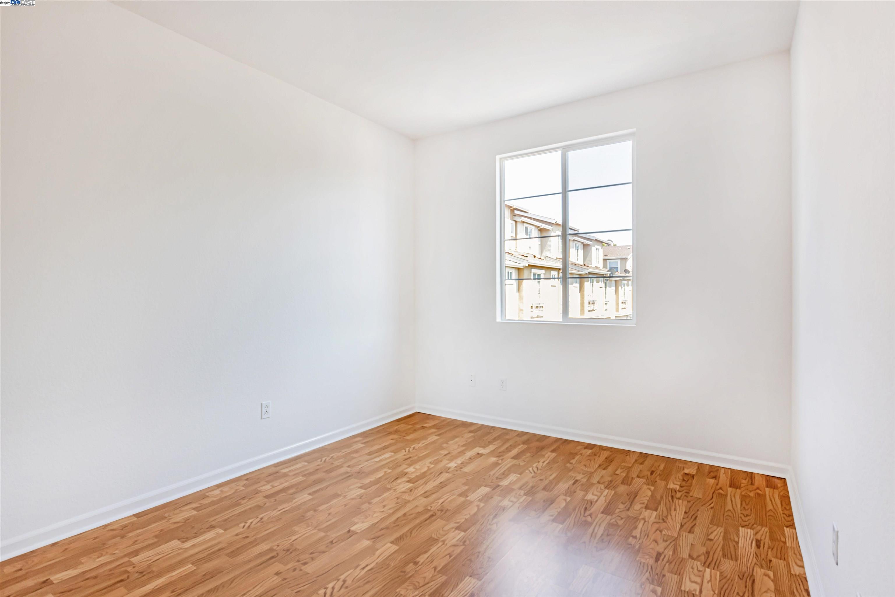 Detail Gallery Image 26 of 37 For 722 City Walk Pl #1,  Hayward,  CA 94541 - 3 Beds | 2/1 Baths