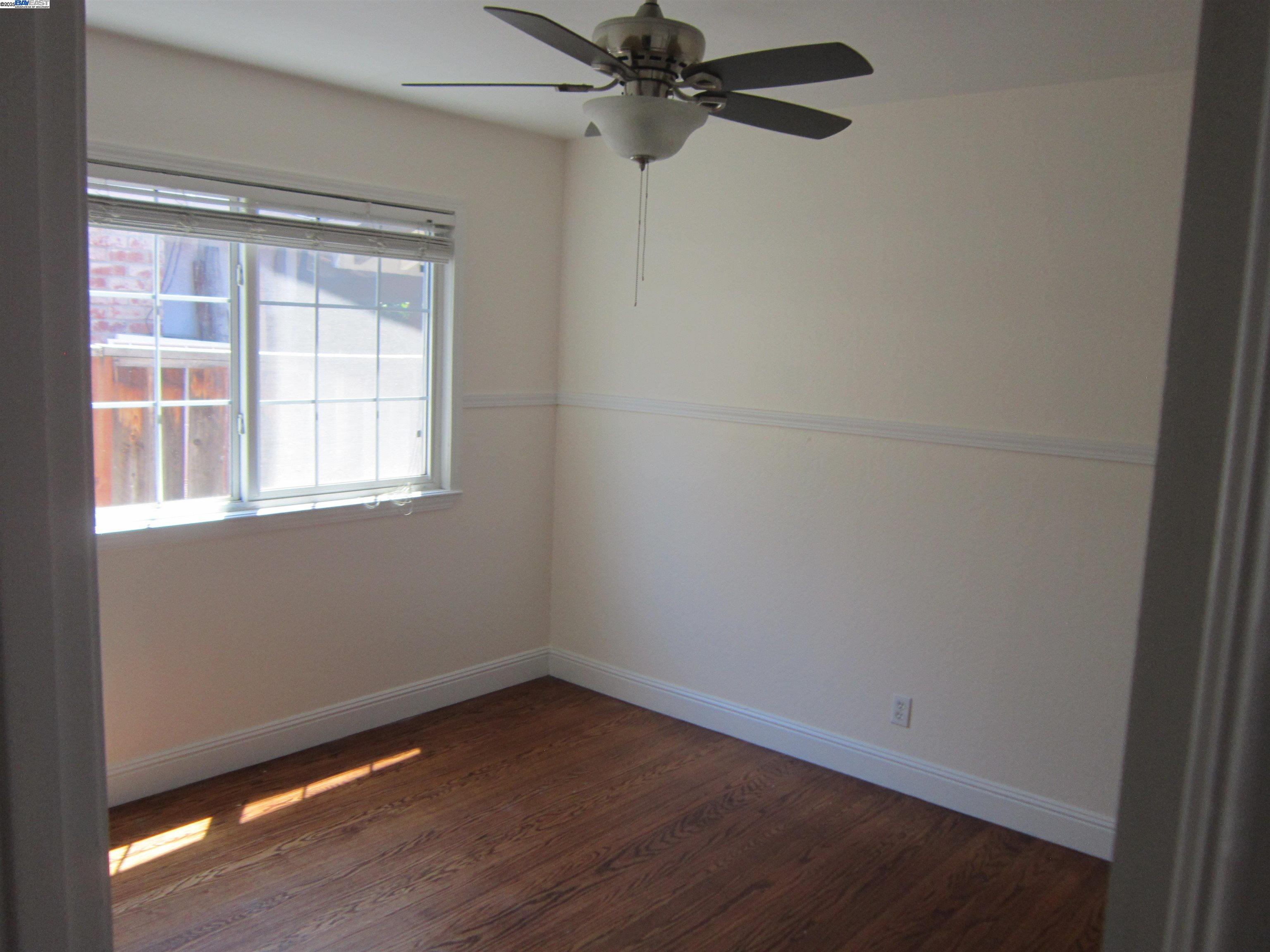 Detail Gallery Image 9 of 9 For 2275 Bennington Ln, Hayward,  CA 94545 - 3 Beds | 2/1 Baths