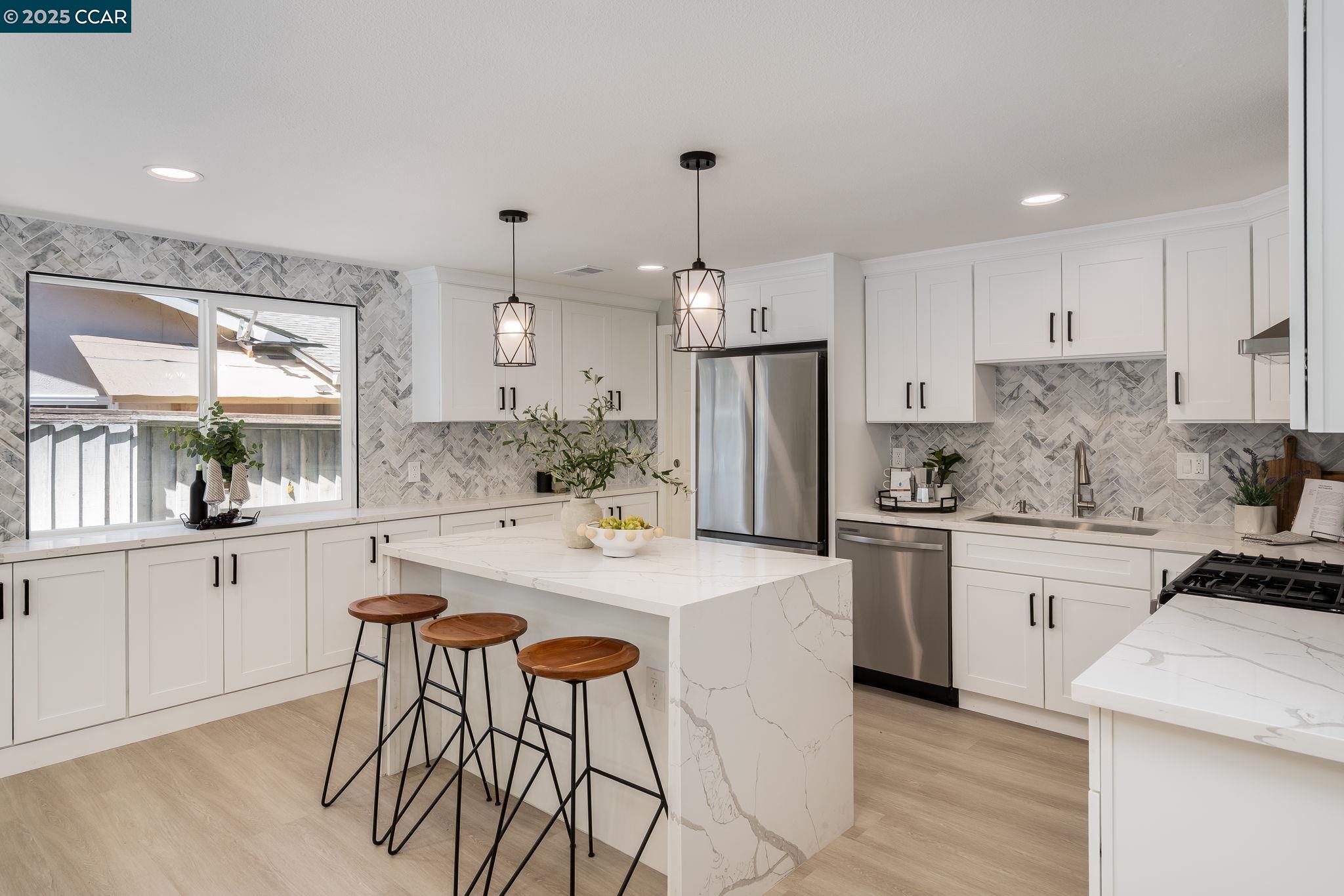 Detail Gallery Image 11 of 29 For 2832 Lucena Way, Antioch,  CA 94509 - 3 Beds | 2 Baths