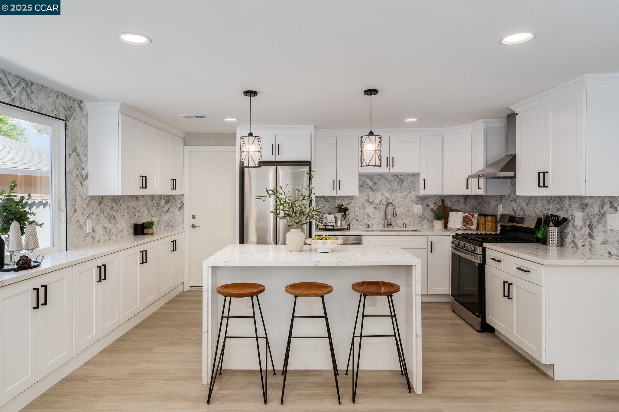 Detail Gallery Image 12 of 29 For 2832 Lucena Way, Antioch,  CA 94509 - 3 Beds | 2 Baths