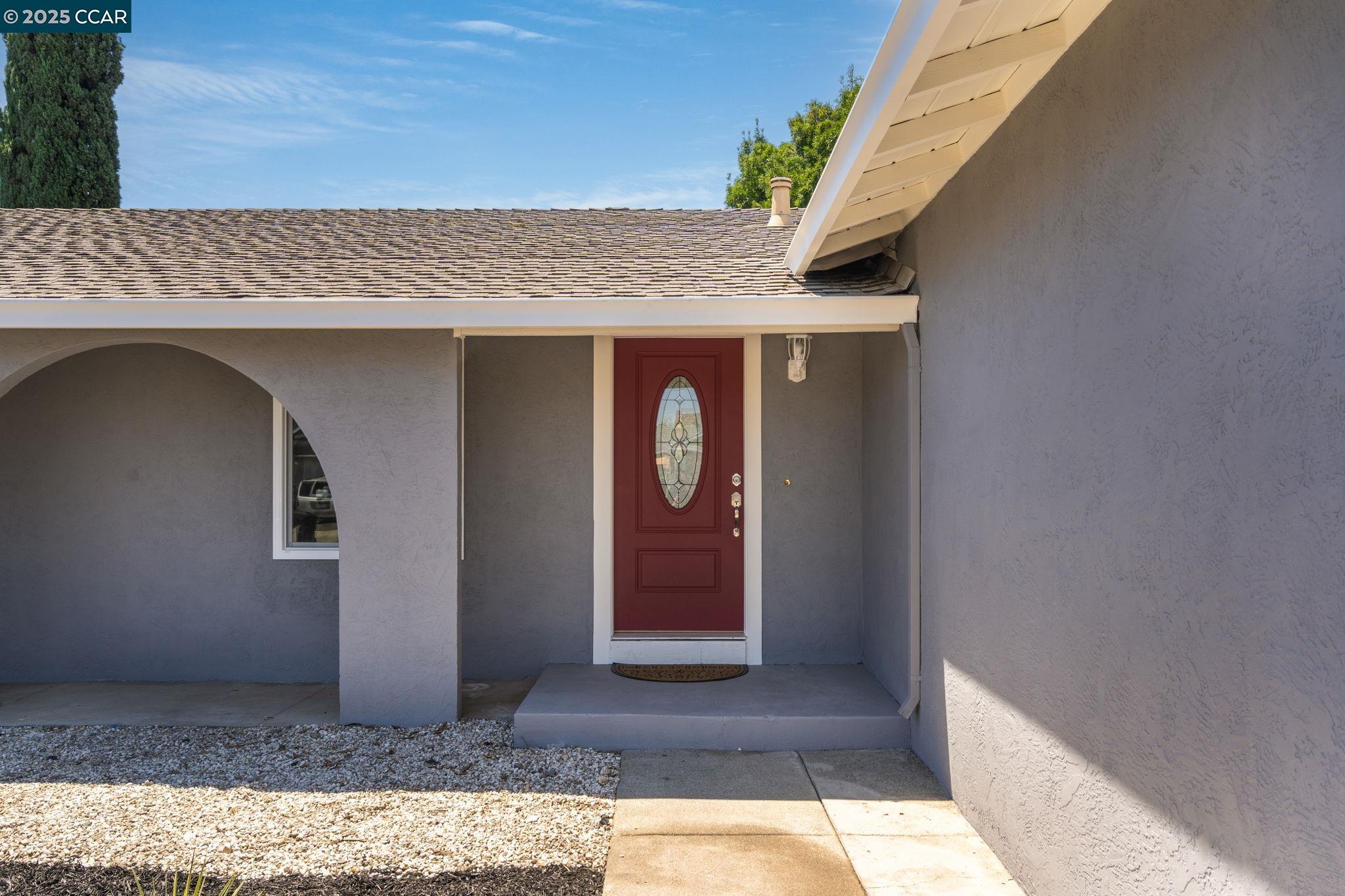 Detail Gallery Image 3 of 29 For 2832 Lucena Way, Antioch,  CA 94509 - 3 Beds | 2 Baths