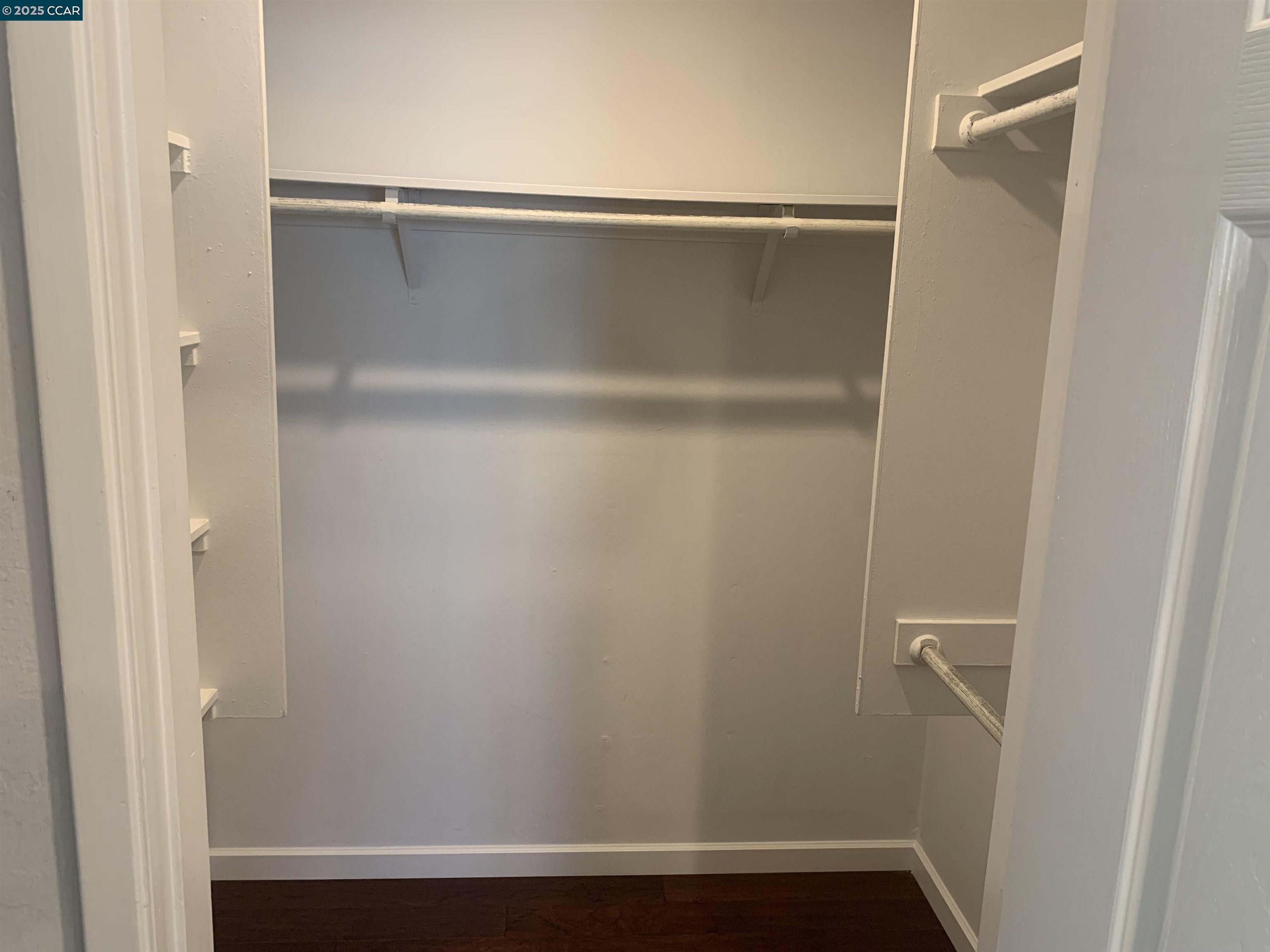 Detail Gallery Image 8 of 11 For 1437 Marchbanks Dr #7,  Walnut Creek,  CA 94598 - 1 Beds | 1 Baths