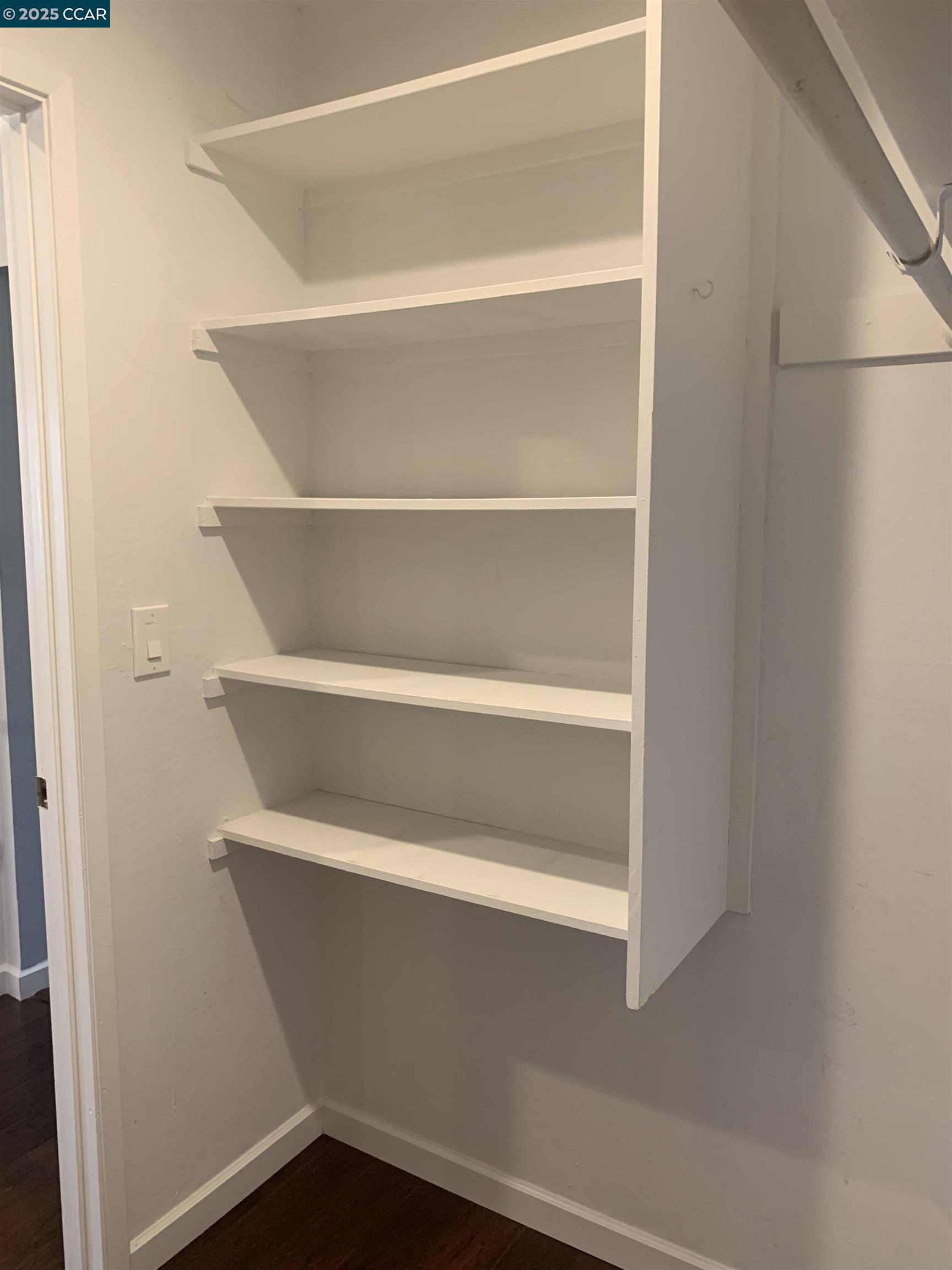 Detail Gallery Image 9 of 11 For 1437 Marchbanks Dr #7,  Walnut Creek,  CA 94598 - 1 Beds | 1 Baths