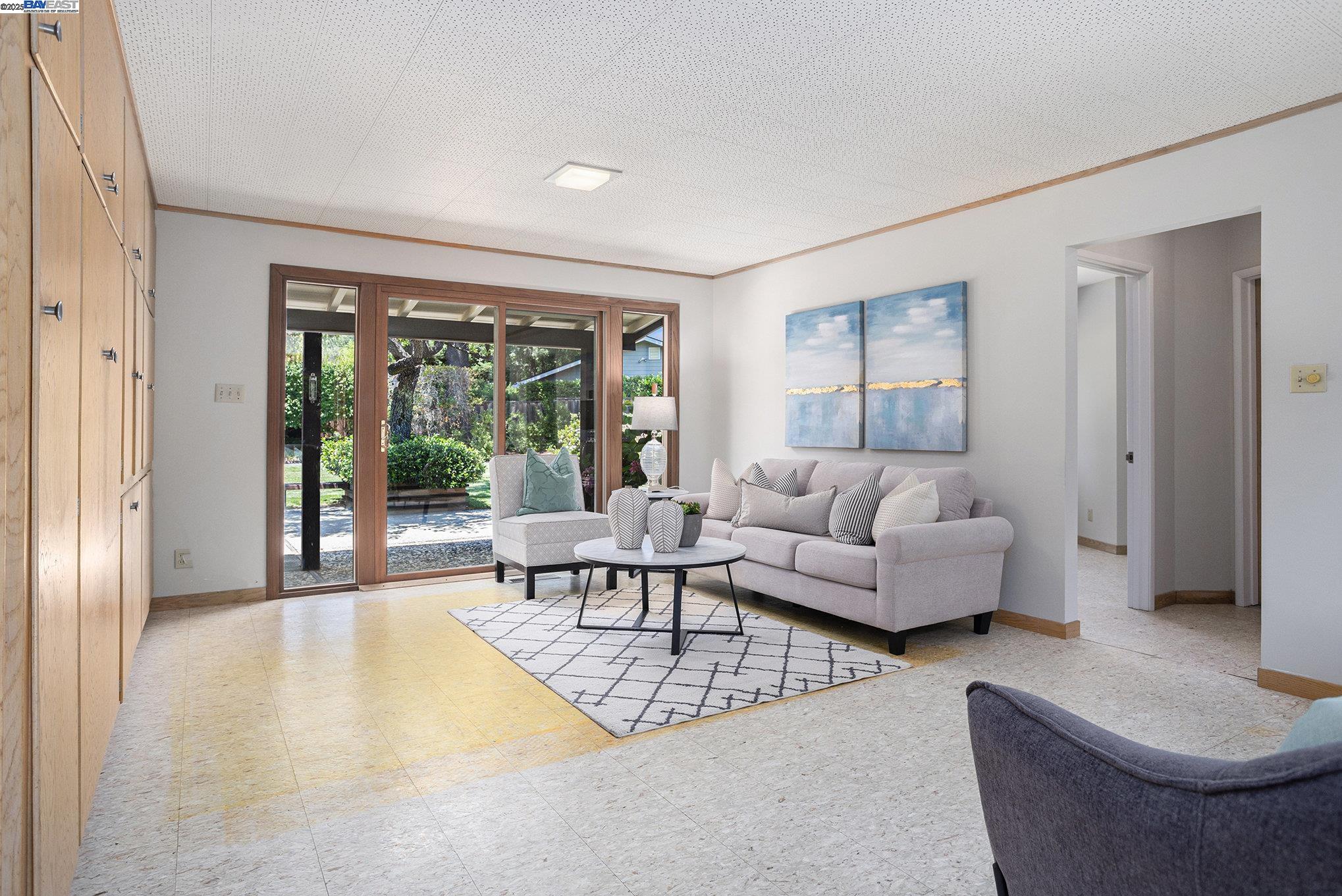 Detail Gallery Image 13 of 38 For 1407 Black Hawk Ct, Lafayette,  CA 94549 - 3 Beds | 2/1 Baths
