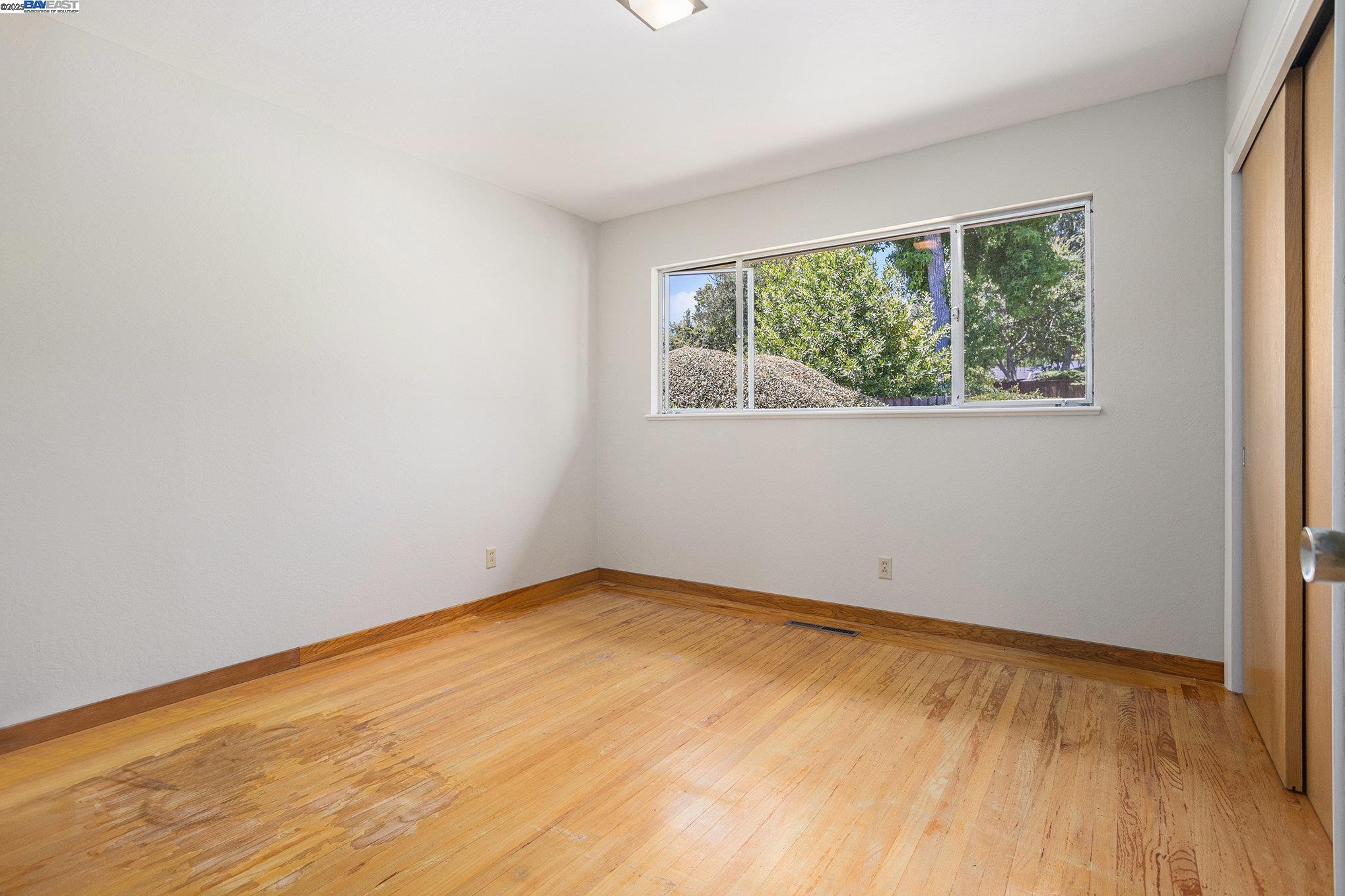 Detail Gallery Image 20 of 38 For 1407 Black Hawk Ct, Lafayette,  CA 94549 - 3 Beds | 2/1 Baths