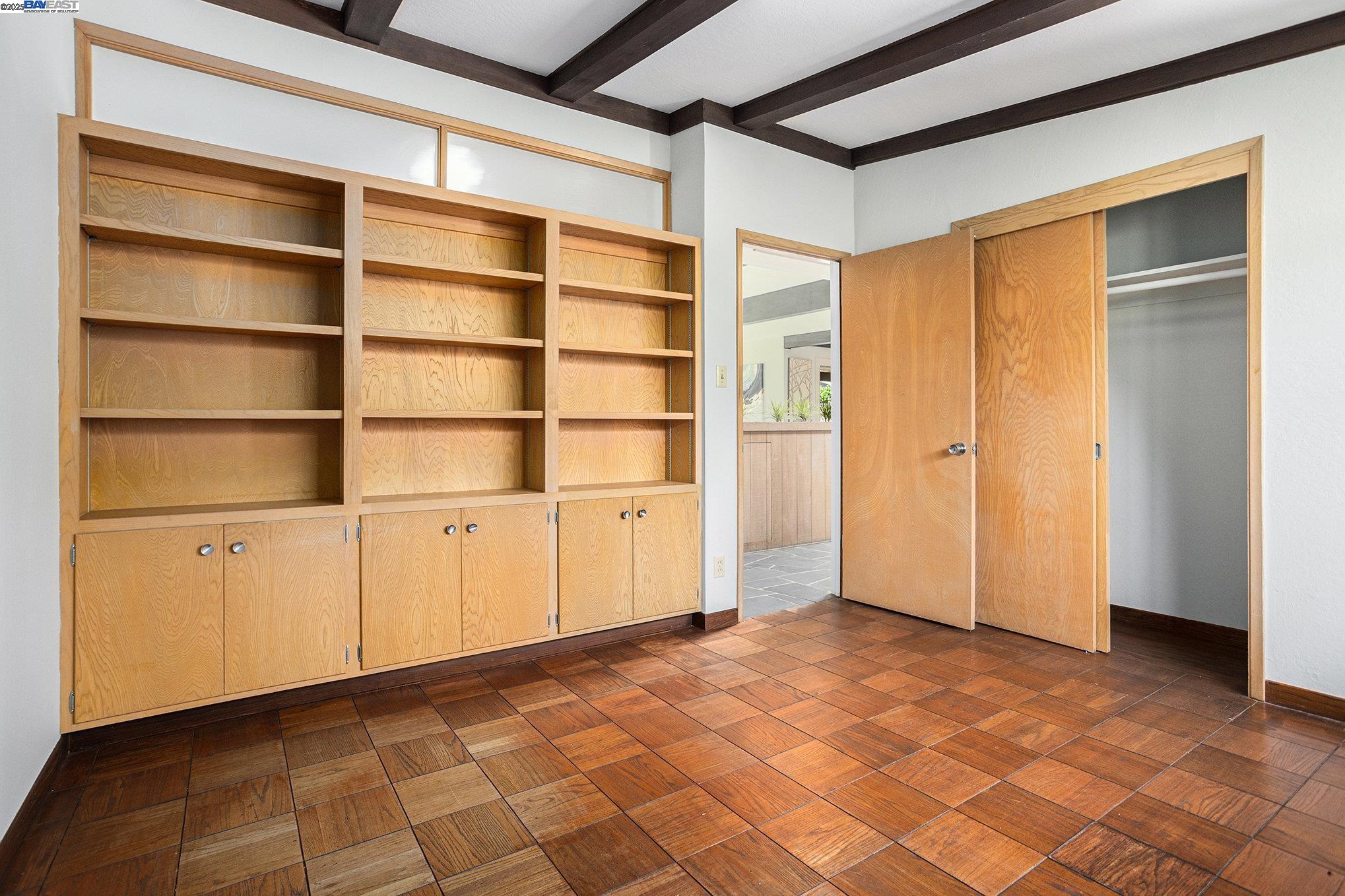 Detail Gallery Image 23 of 38 For 1407 Black Hawk Ct, Lafayette,  CA 94549 - 3 Beds | 2/1 Baths