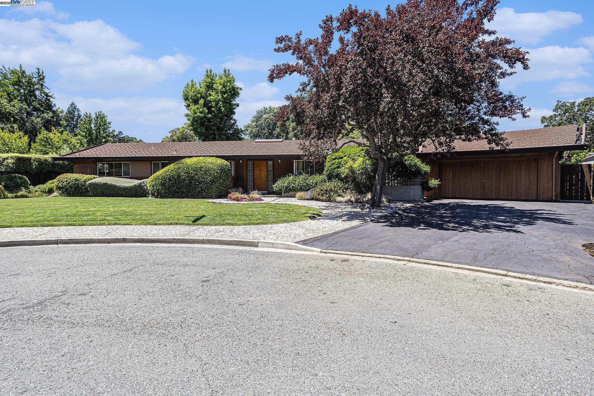 Detail Gallery Image 37 of 38 For 1407 Black Hawk Ct, Lafayette,  CA 94549 - 3 Beds | 2/1 Baths