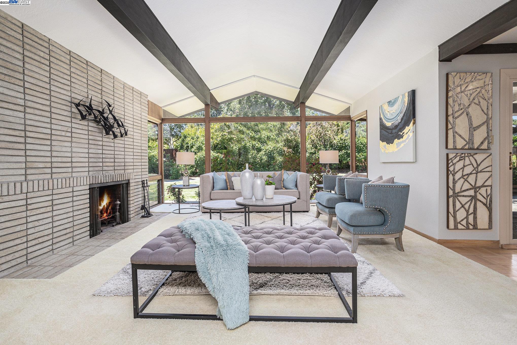 Detail Gallery Image 6 of 38 For 1407 Black Hawk Ct, Lafayette,  CA 94549 - 3 Beds | 2/1 Baths