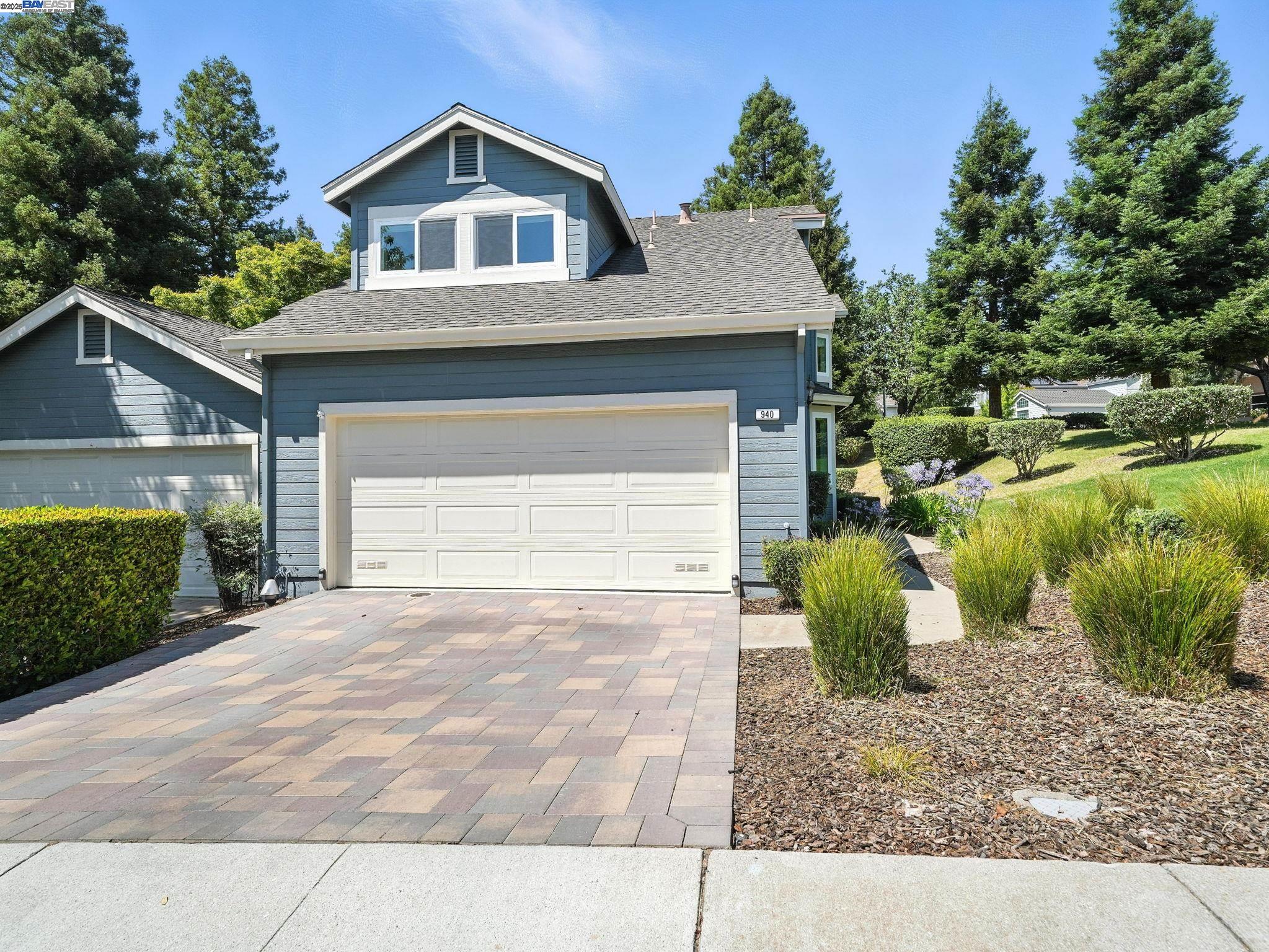 Detail Gallery Image 1 of 35 For 940 Praderia Cir, Fremont,  CA 94539 - 3 Beds | 3 Baths