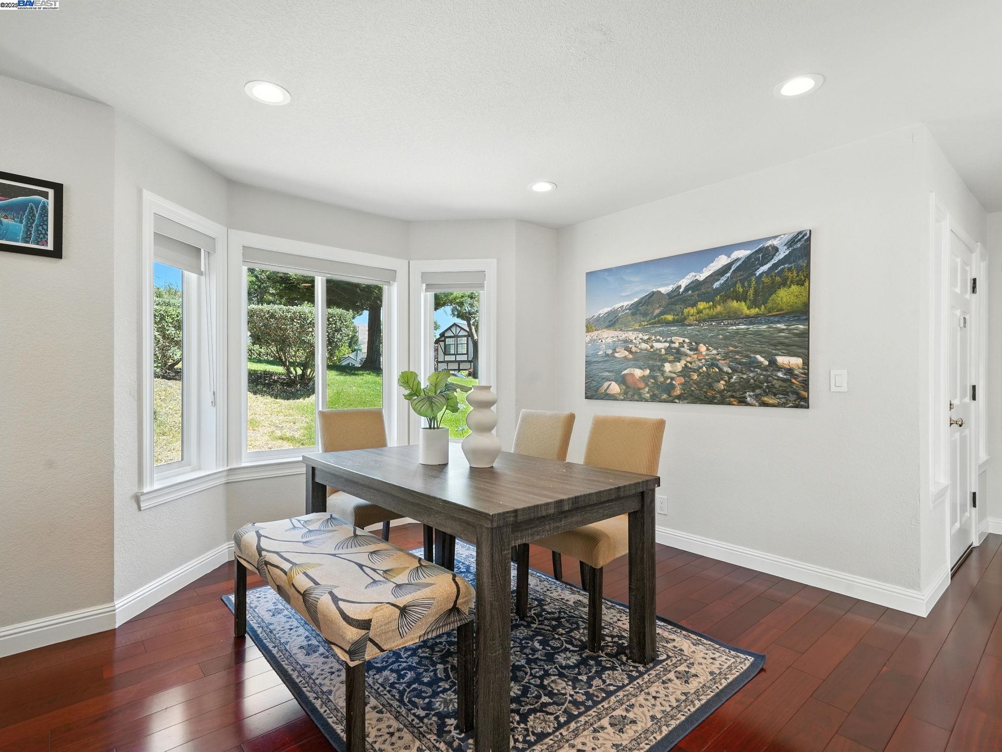 Detail Gallery Image 6 of 35 For 940 Praderia Cir, Fremont,  CA 94539 - 3 Beds | 3 Baths